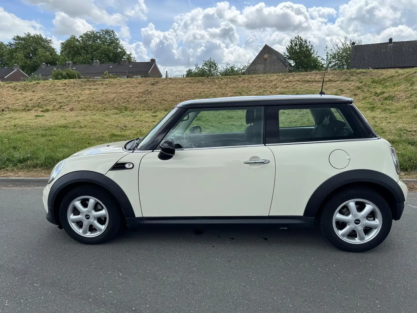 MINI One Mini 1.6 MINIMALIST Business Line Airco Clima Wit - 2