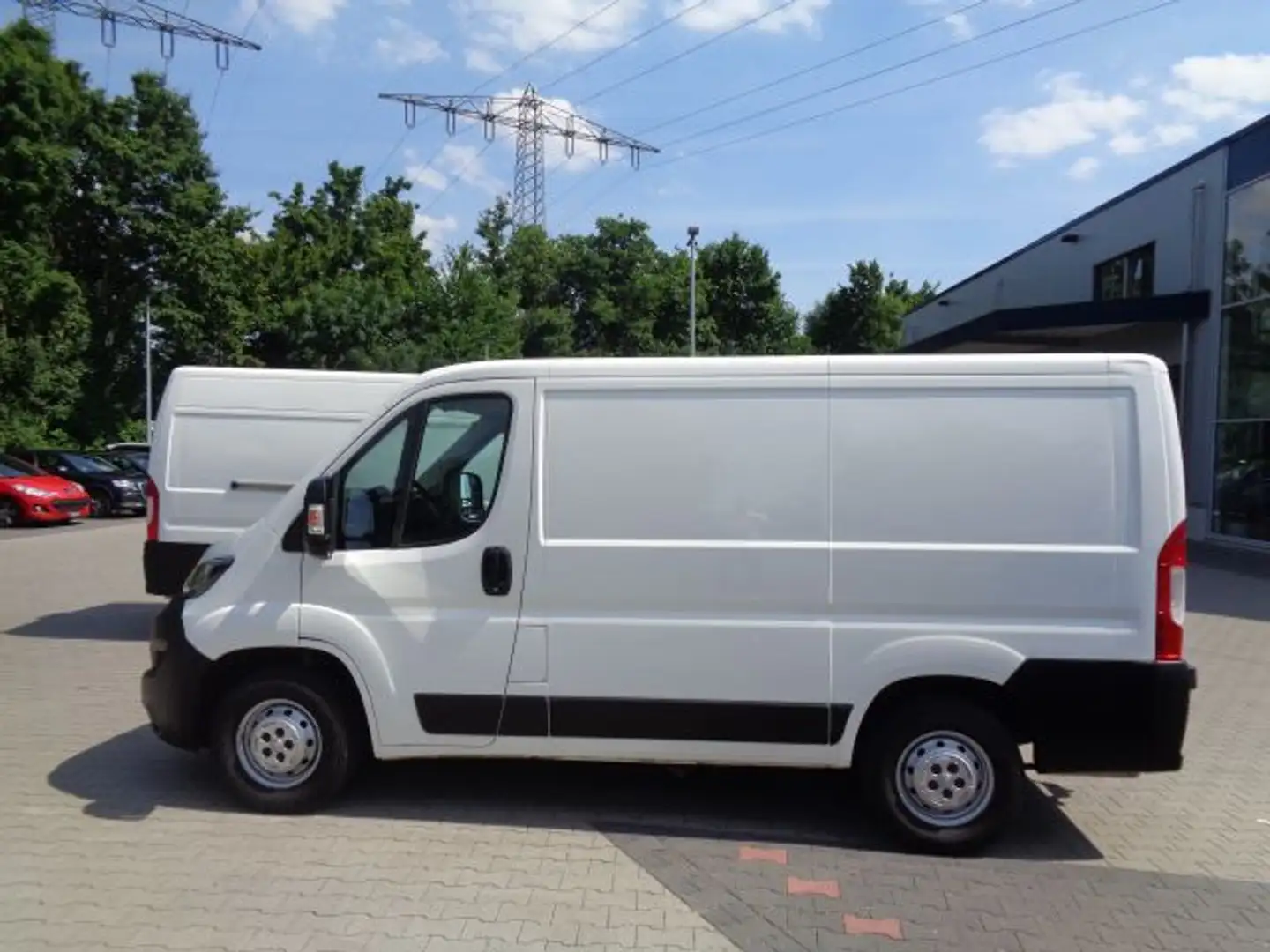 Peugeot HDi 330 L1H1 Avantage *Navi / Klima / AHK / RFK* Blanc - 2