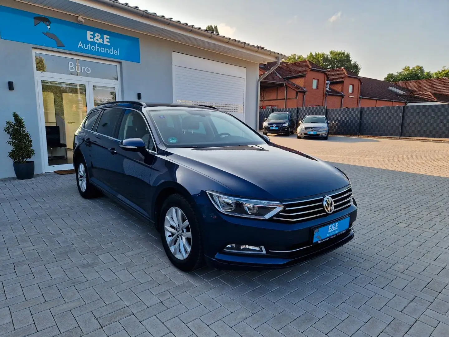 Volkswagen Passat Bleu - 1