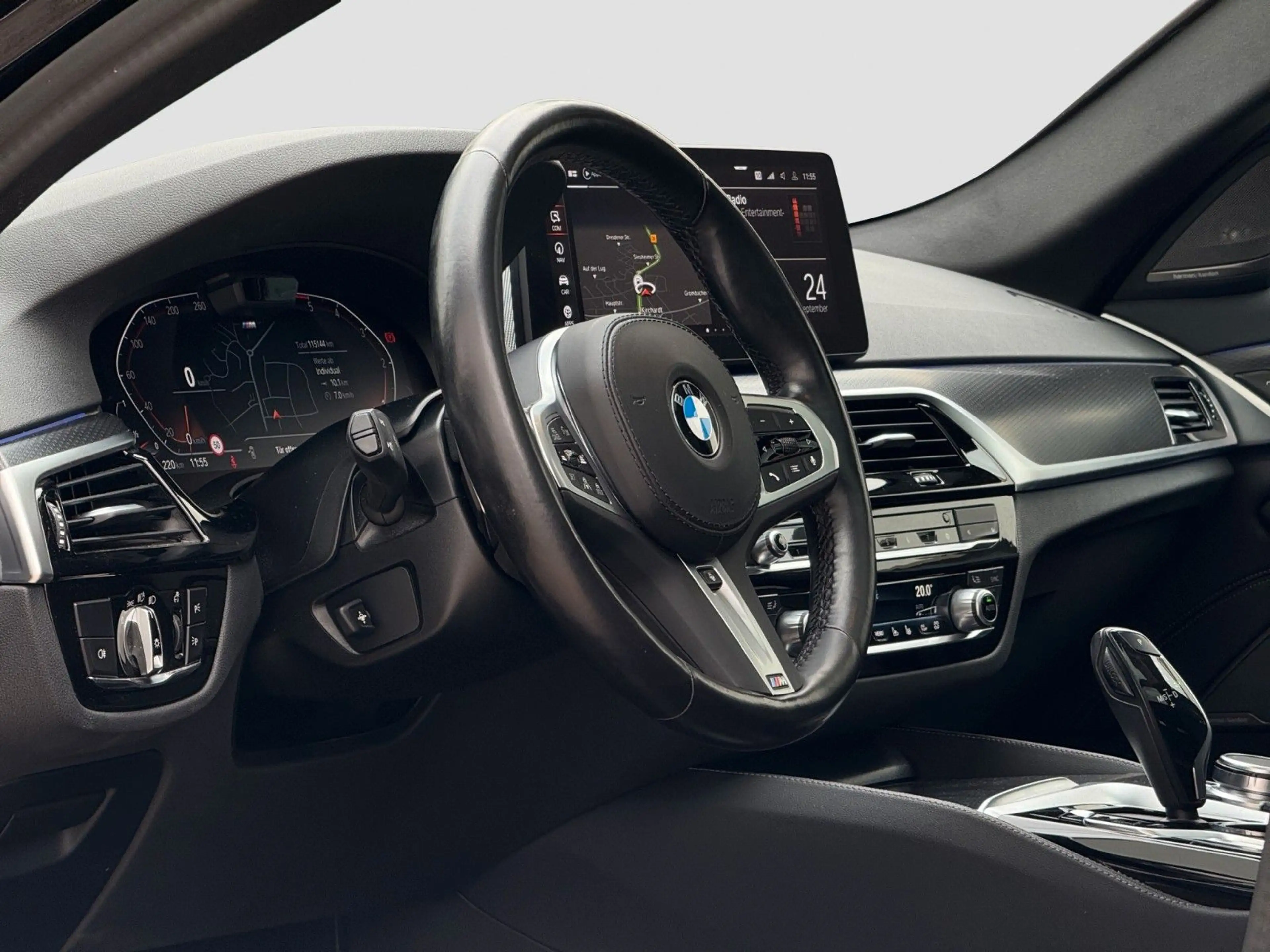 BMW 540 d xDrive Touring M Sport Pro harman|Panorama — photo 7