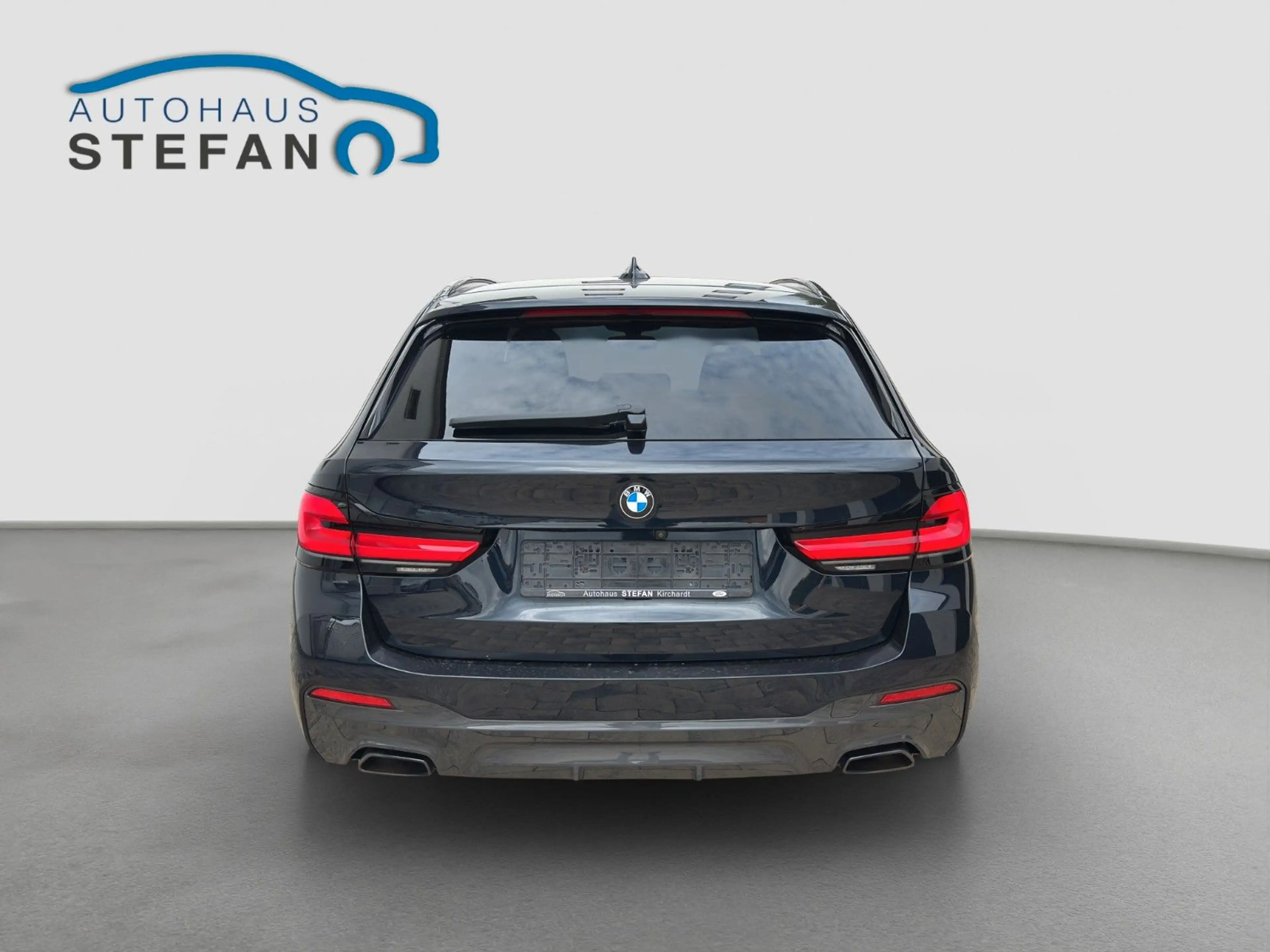 BMW 540 d xDrive Touring M Sport Pro harman|Panorama — photo 6