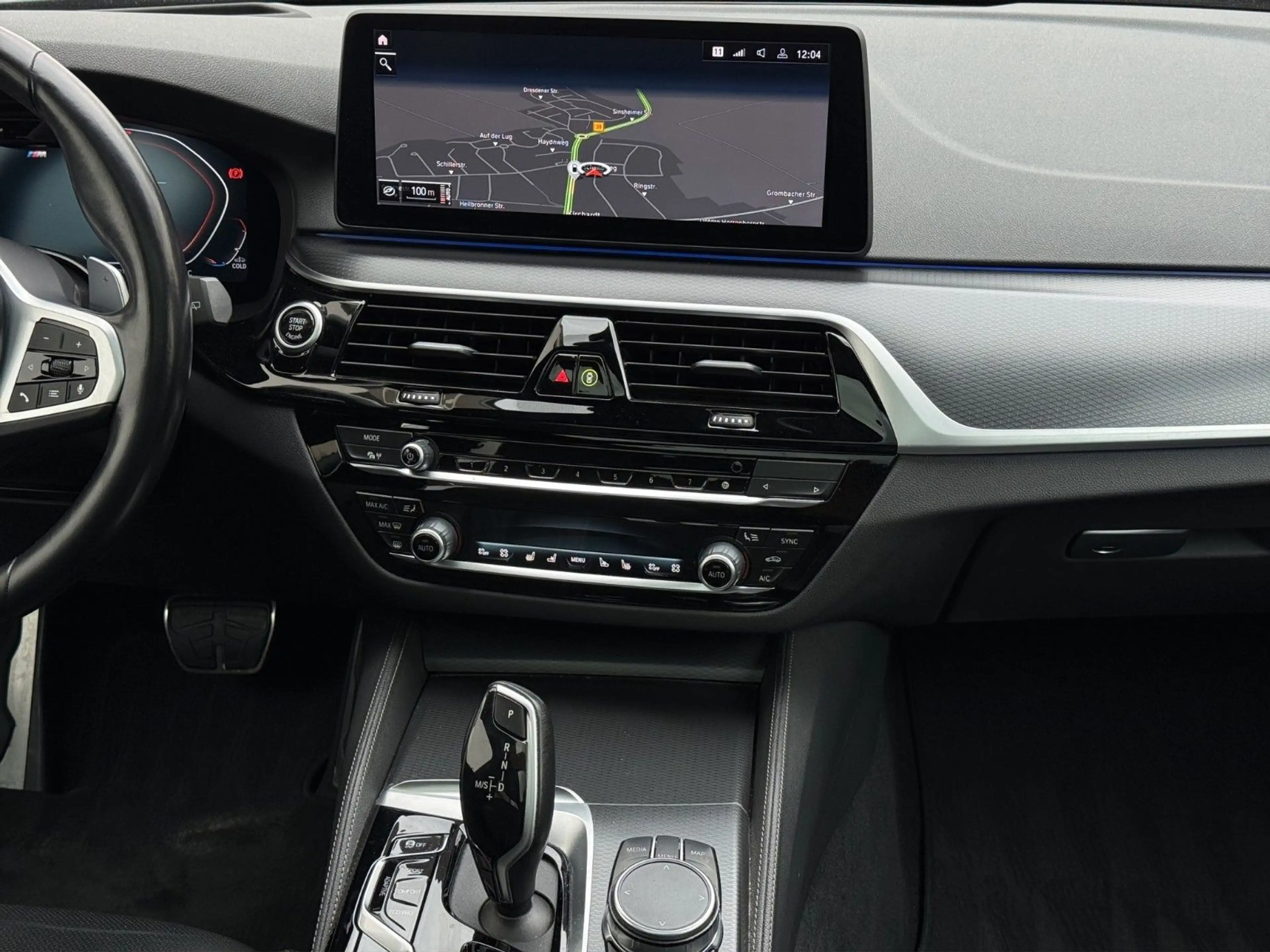 BMW 540 d xDrive Touring M Sport Pro harman|Panorama — photo 10
