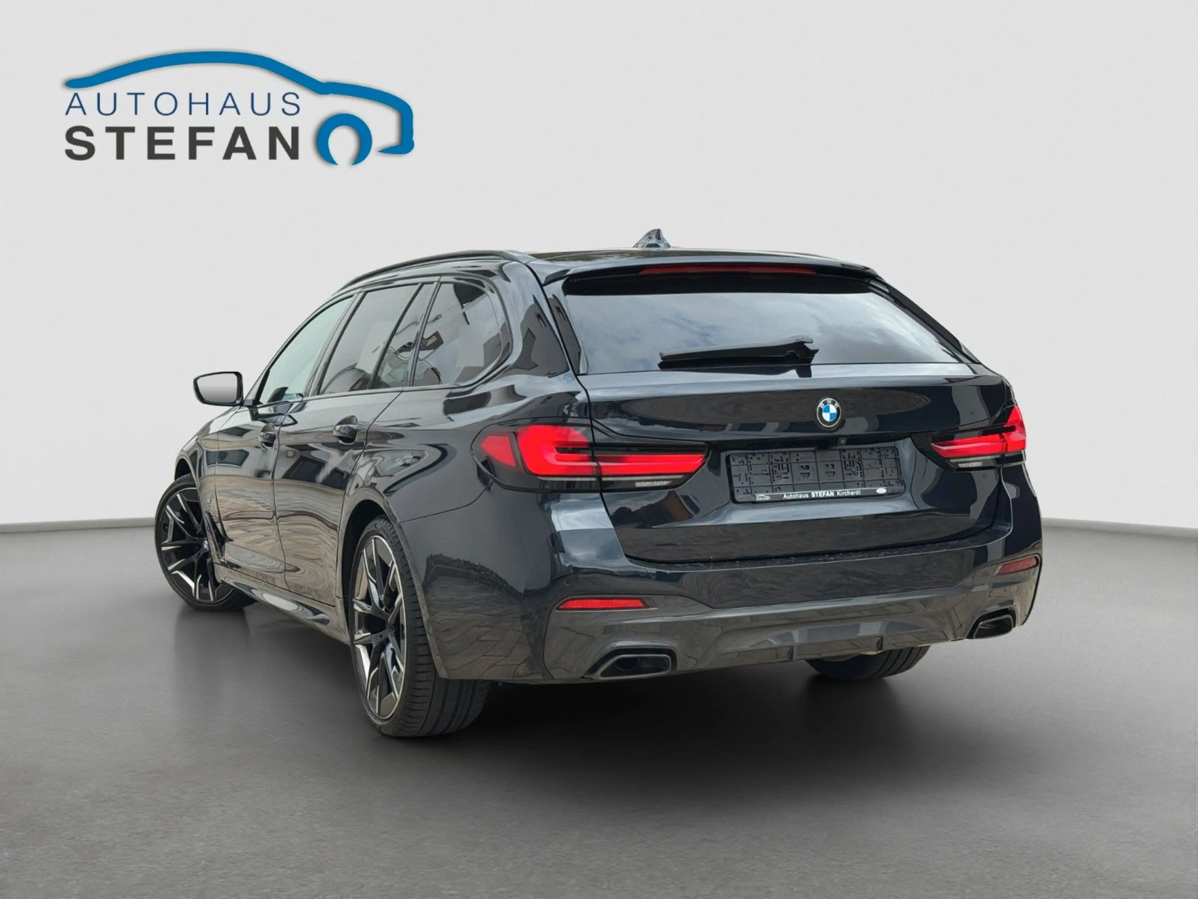 BMW 540 d xDrive Touring M Sport Pro harman|Panorama — photo 4