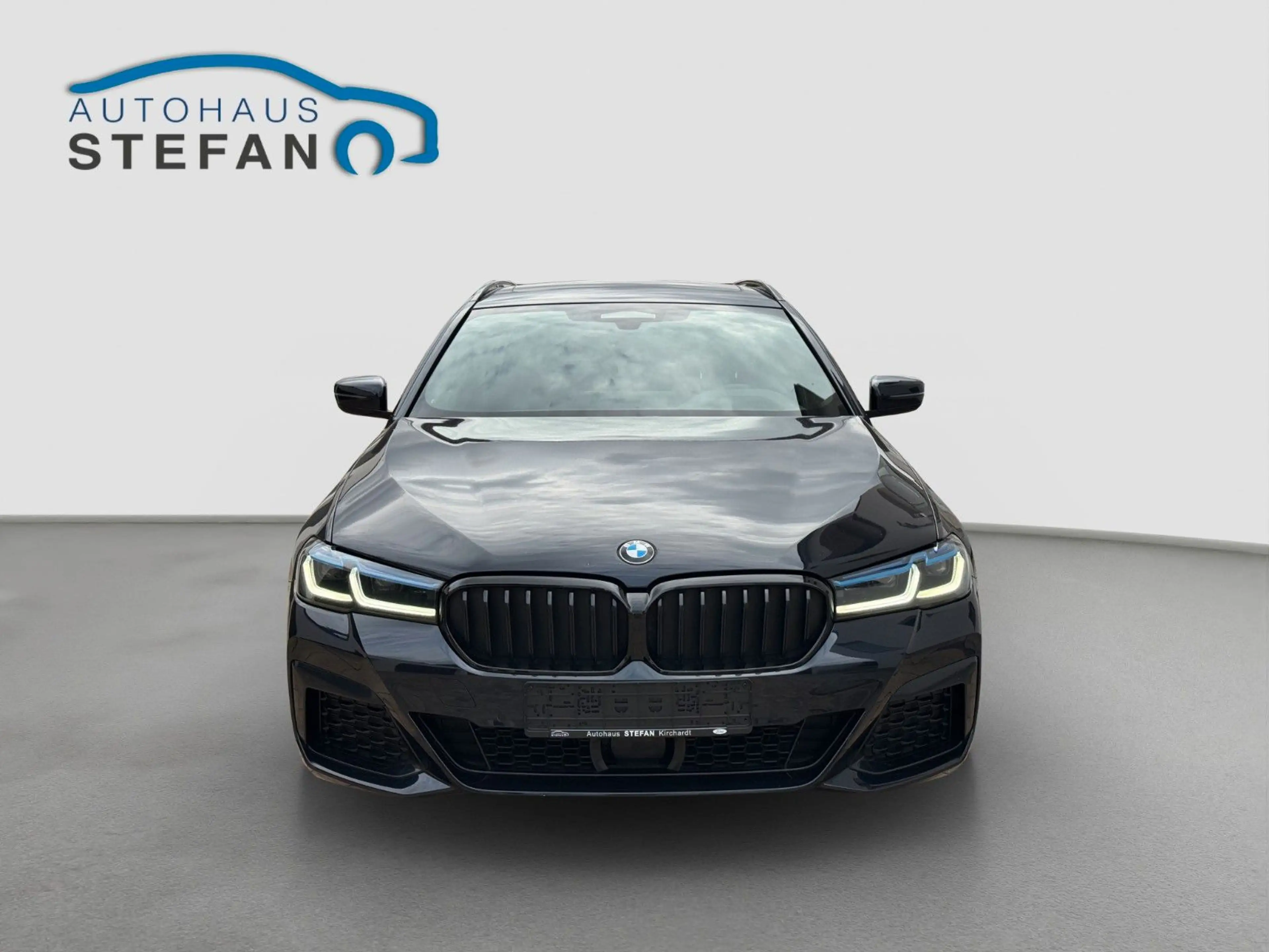 BMW 540 d xDrive Touring M Sport Pro harman|Panorama — photo 5