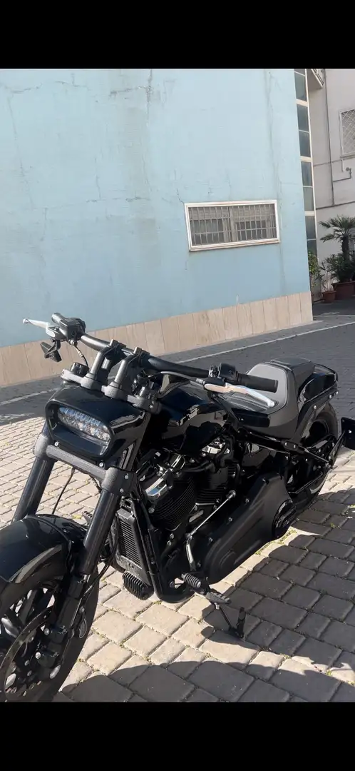 Harley-Davidson Fat Bob Nero - 2