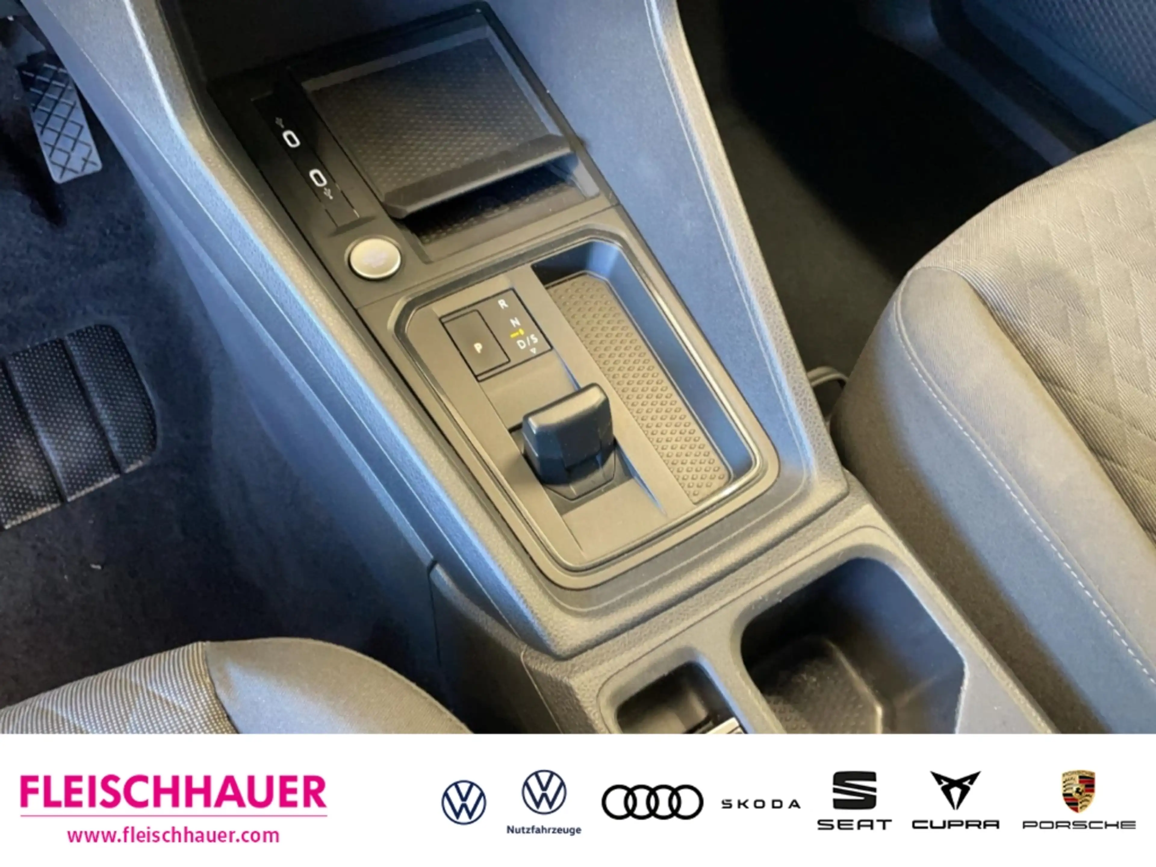 Volkswagen Caddy 2,0 CRD Life CRD ACC Navi Tel.-Vorb. CarPlay DAB L — photo 13