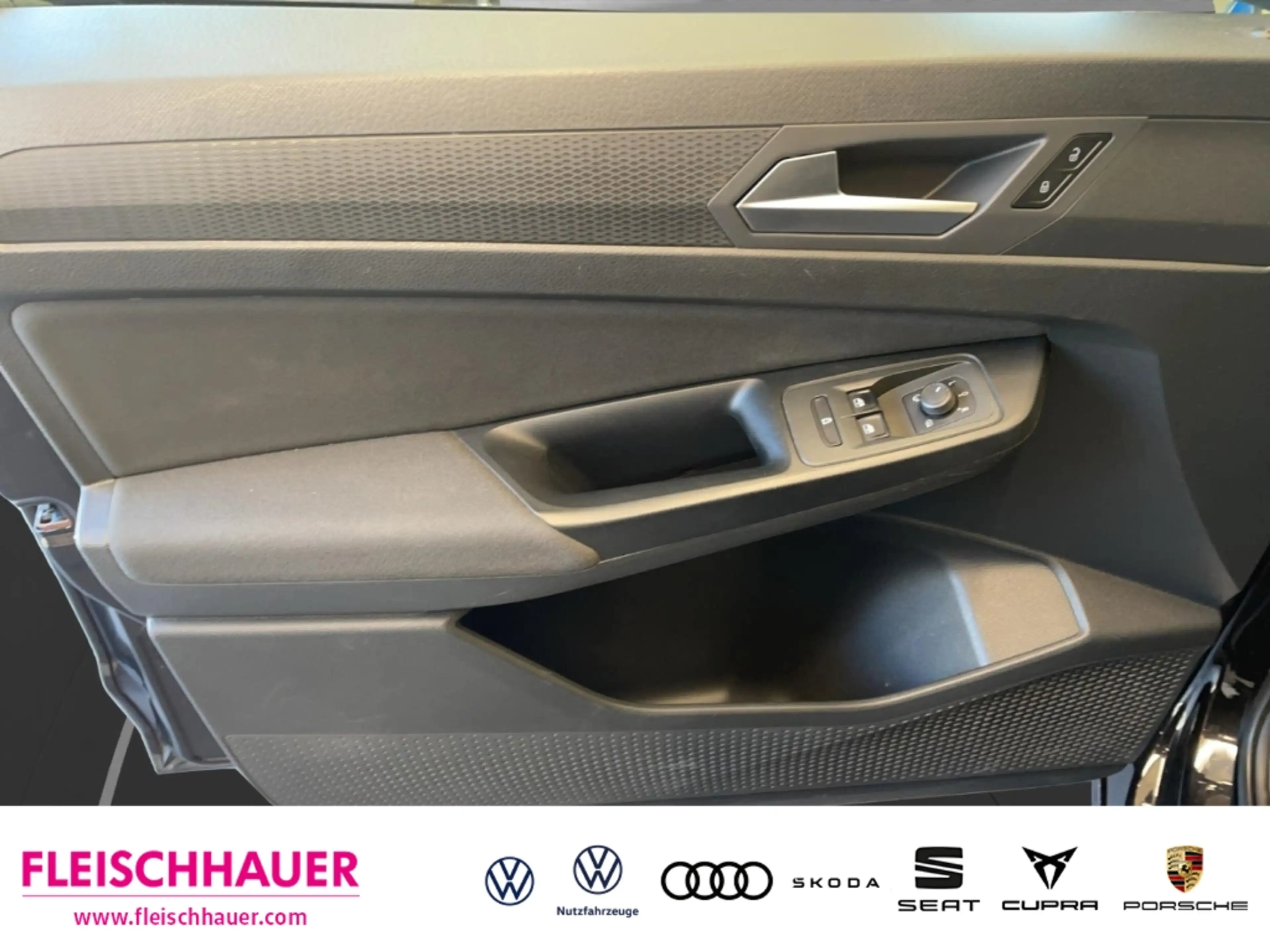 Volkswagen Caddy 2,0 CRD Life CRD ACC Navi Tel.-Vorb. CarPlay DAB L — photo 19