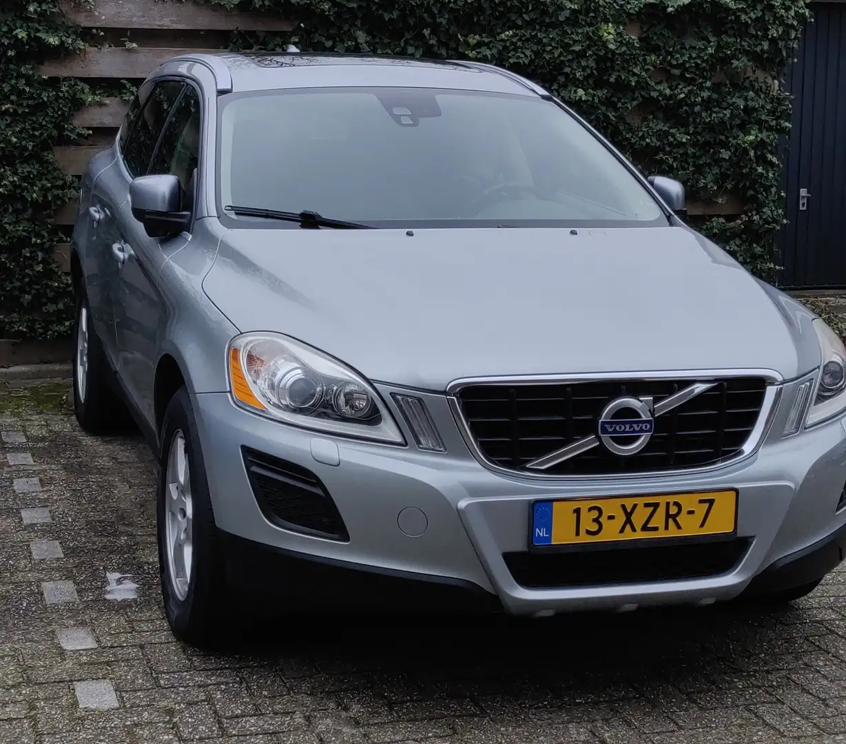 Volvo XC60 2.0T Summum Zilver - 1