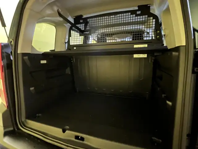 Peugeot Rifter view 12