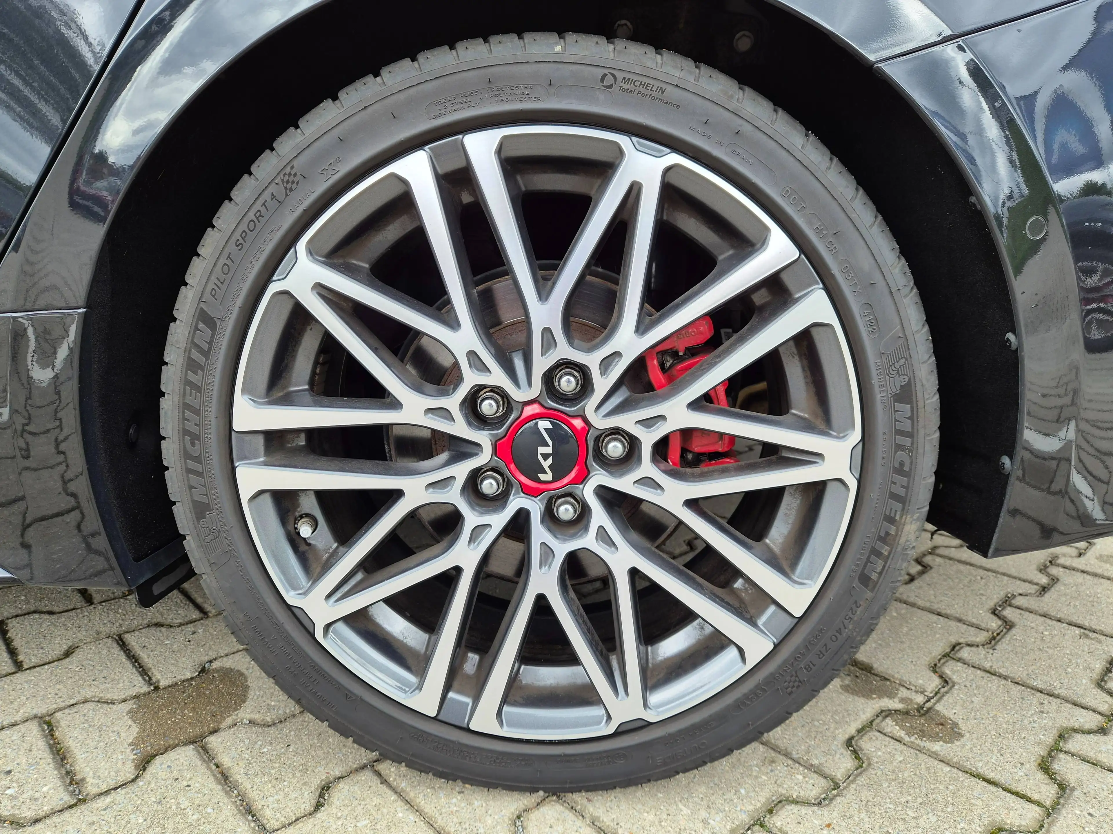 Kia ProCeed / pro_cee'd GT — photo 4