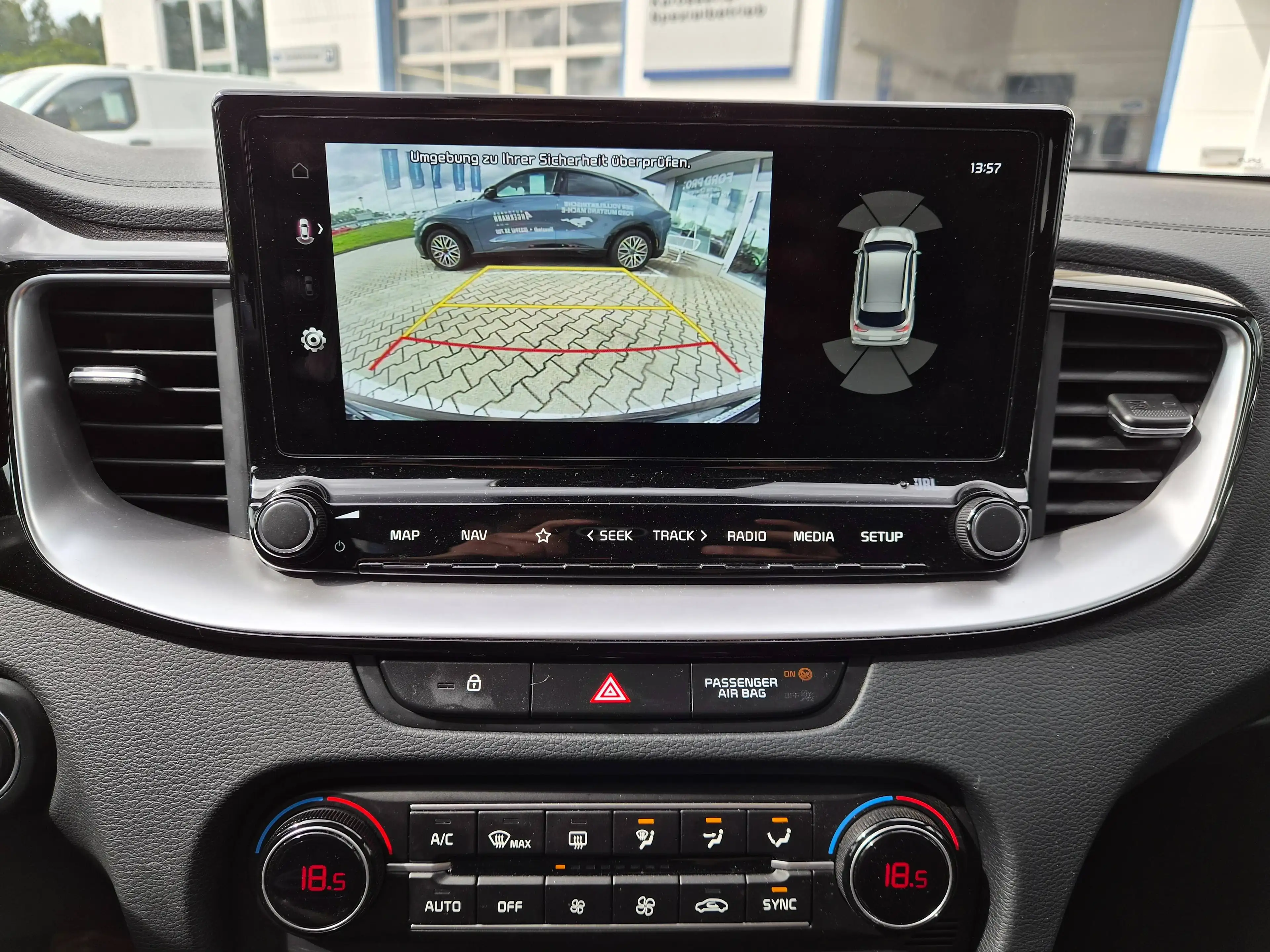 Kia ProCeed / pro_cee'd GT — photo 11