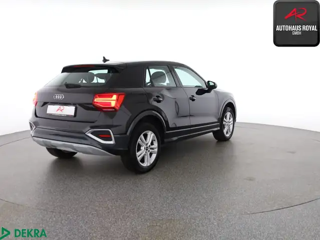 Audi Q2 view 5