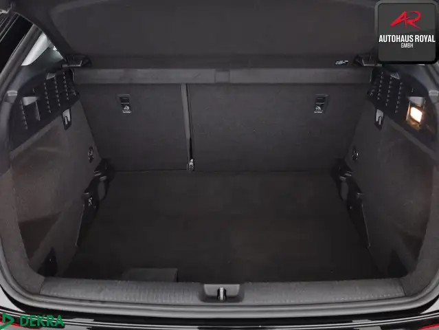 Audi Q2 view 13