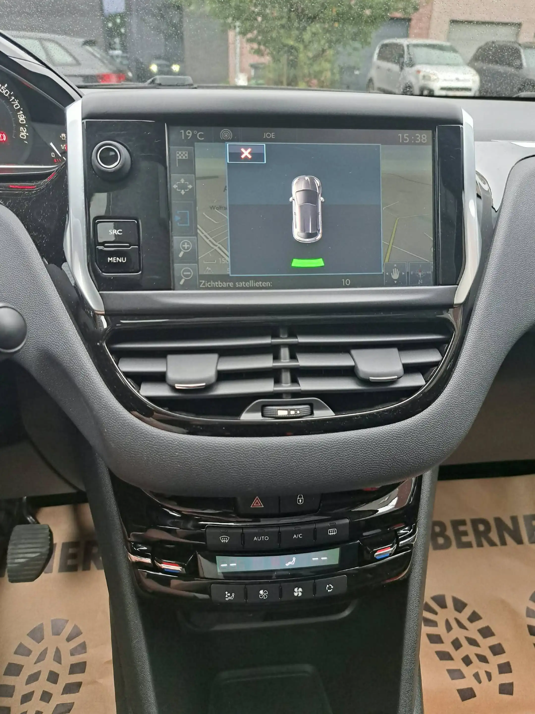Peugeot 208 208 1.2i Allure — photo 10