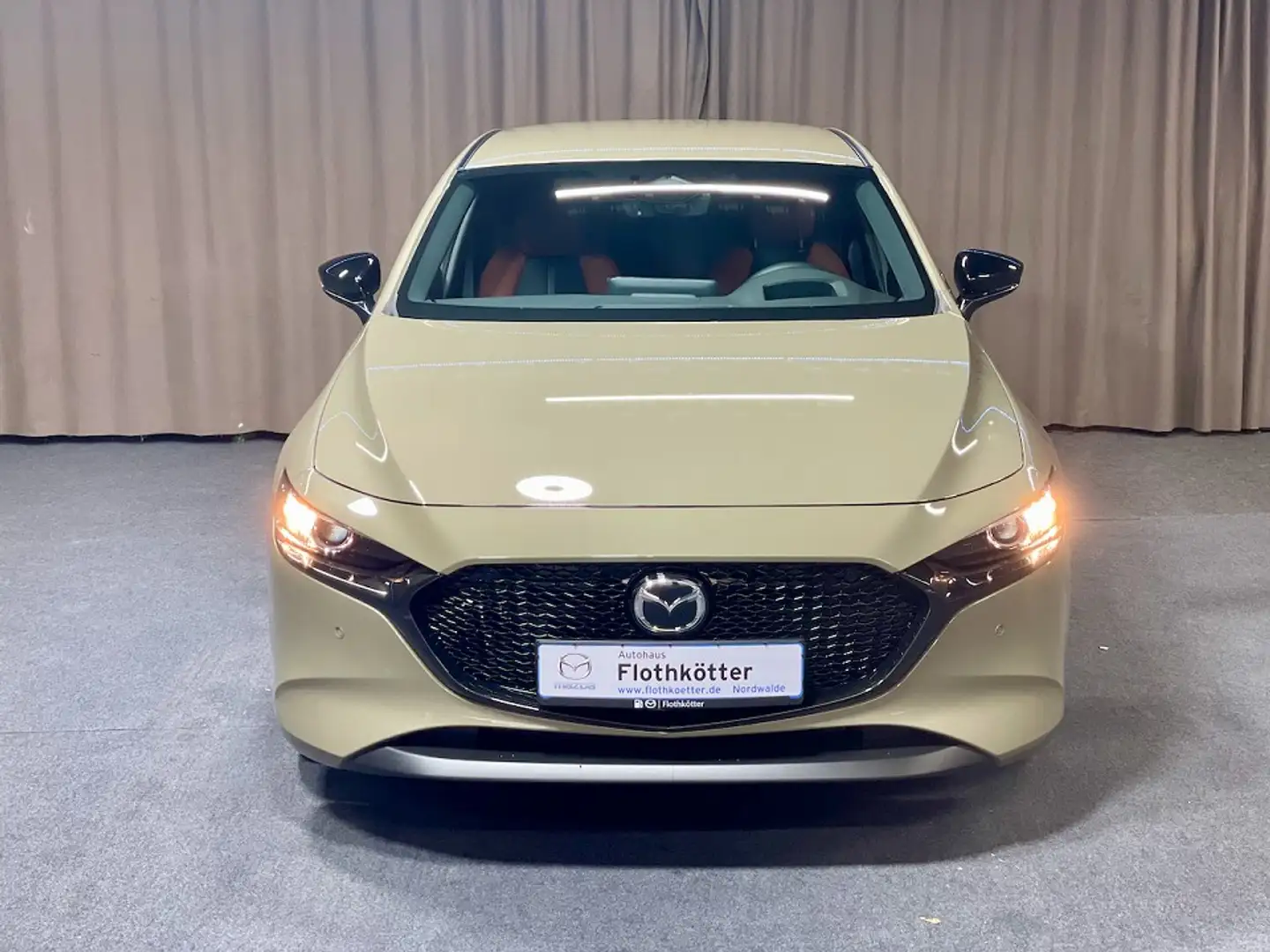 Mazda 3 140PS AUTO NAGISA*BOSE*TEILLEDER Beige - 2