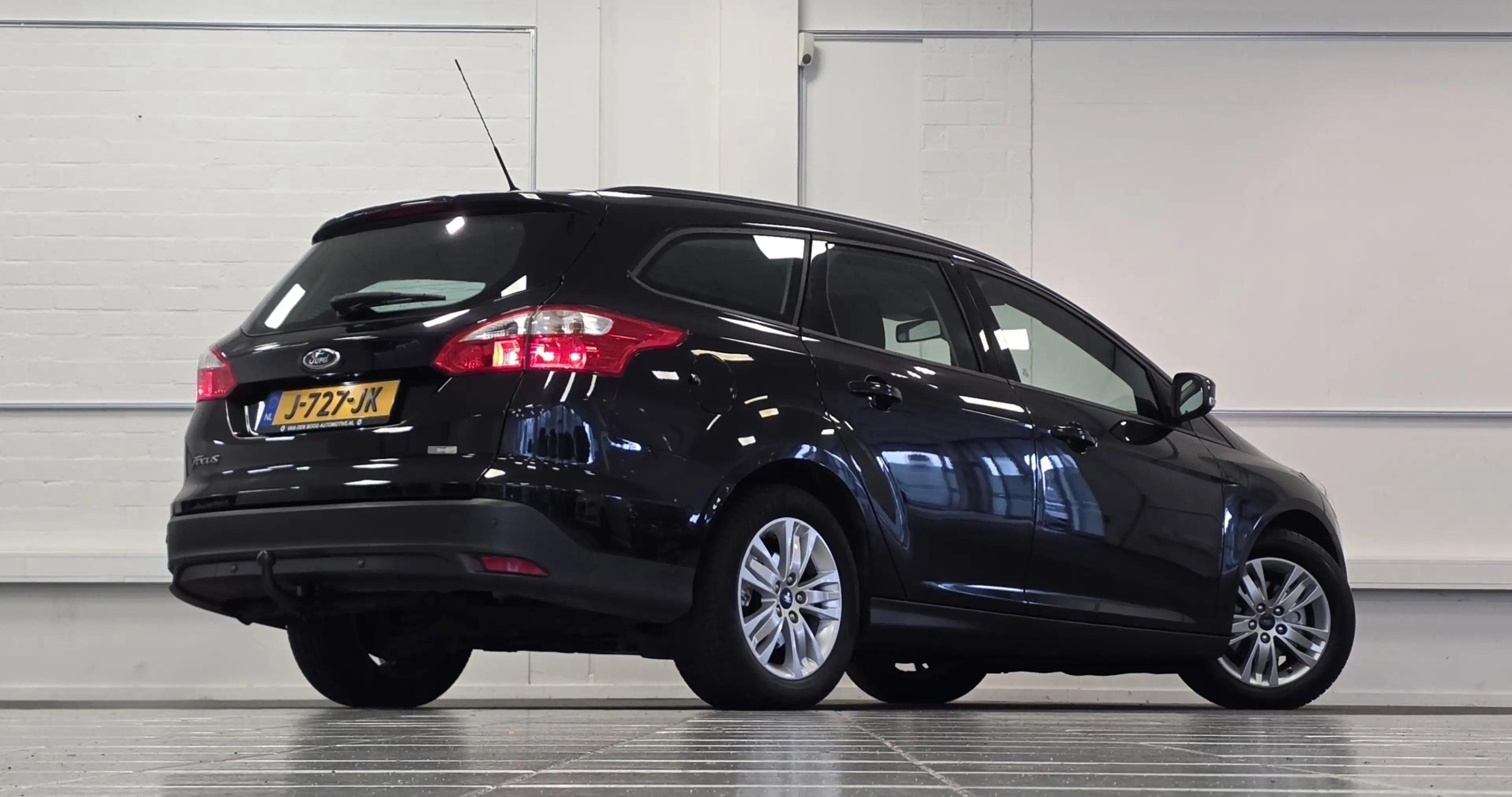 Ford Focus Wagon 1.0 EcoBoost Edition Trekhaak Goed onderhoud — photo 8