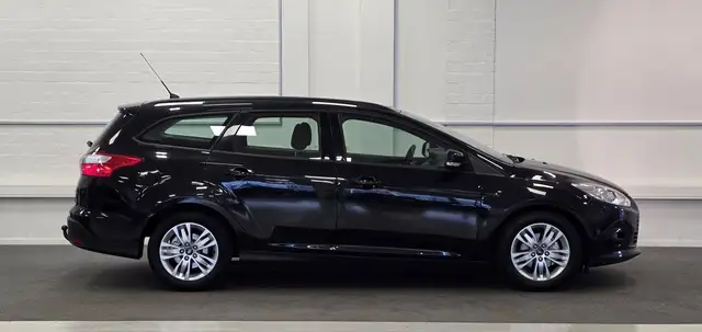 Ford Focus view 5