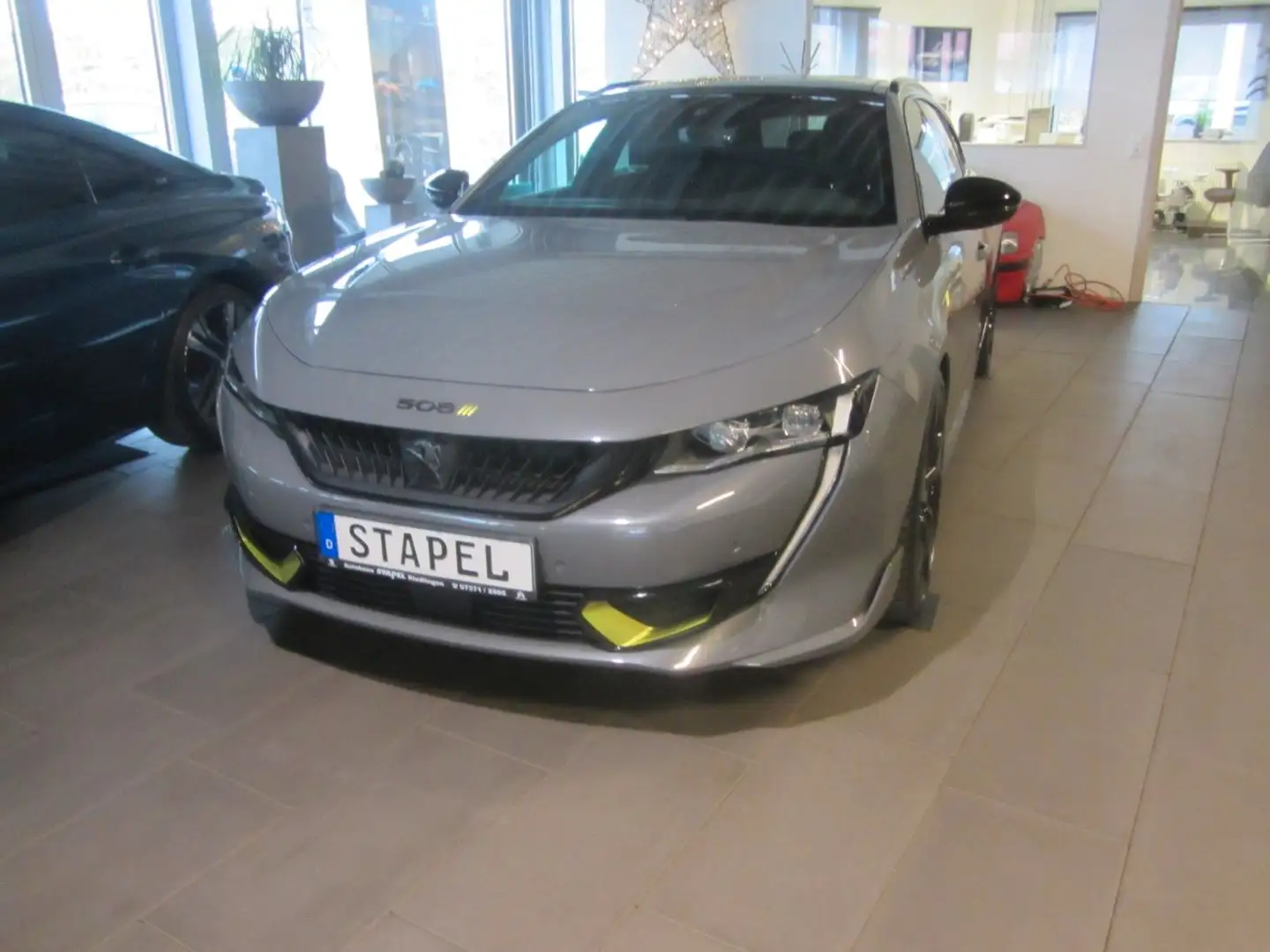 Peugeot 508 Plug-In Hybrid4 360 e-EAT8 PSE SW Grau - 2