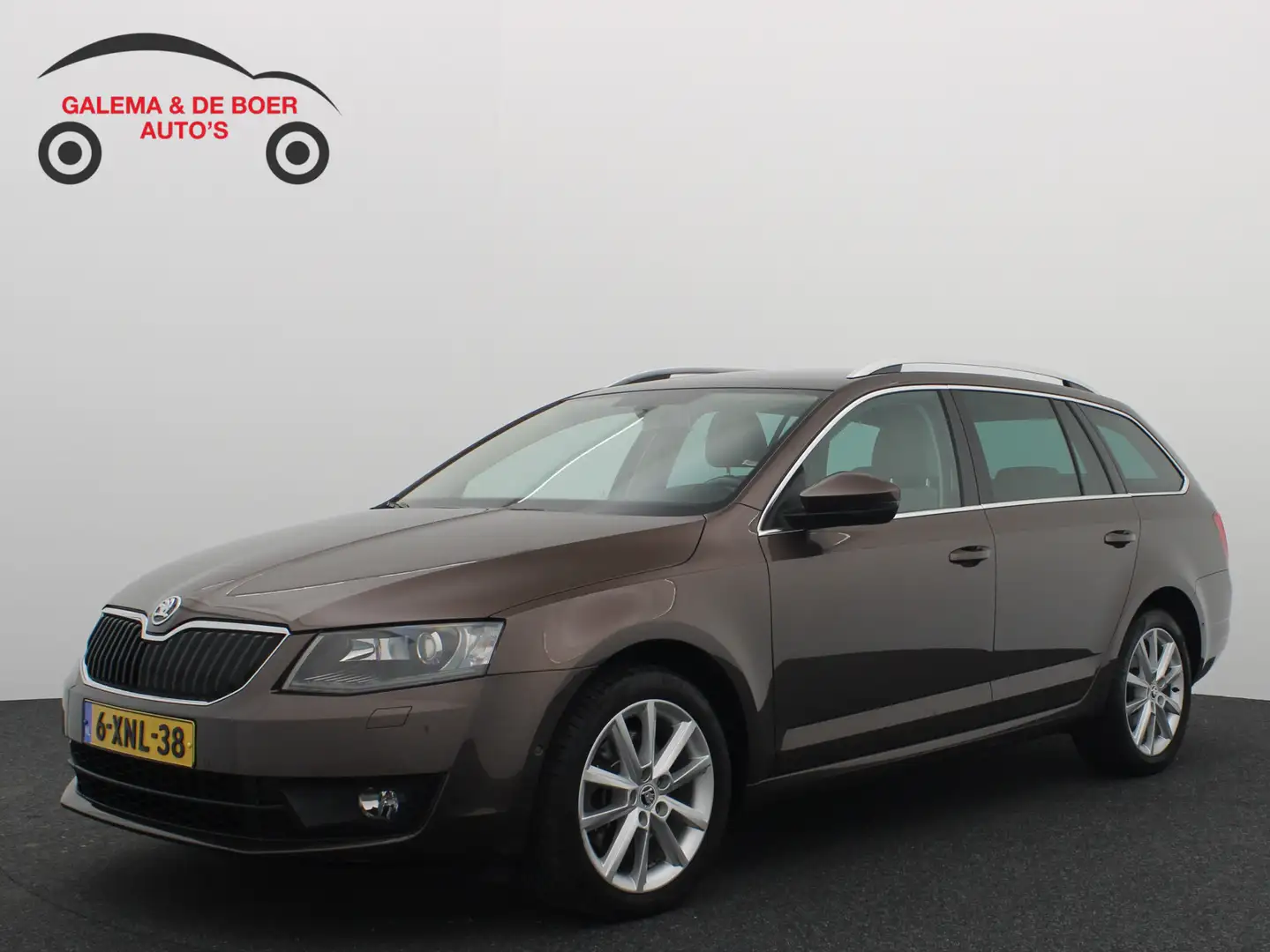 Skoda Octavia Combi 1.8 TSI 180PK Greentech Elegance Businesslin Braun - 1