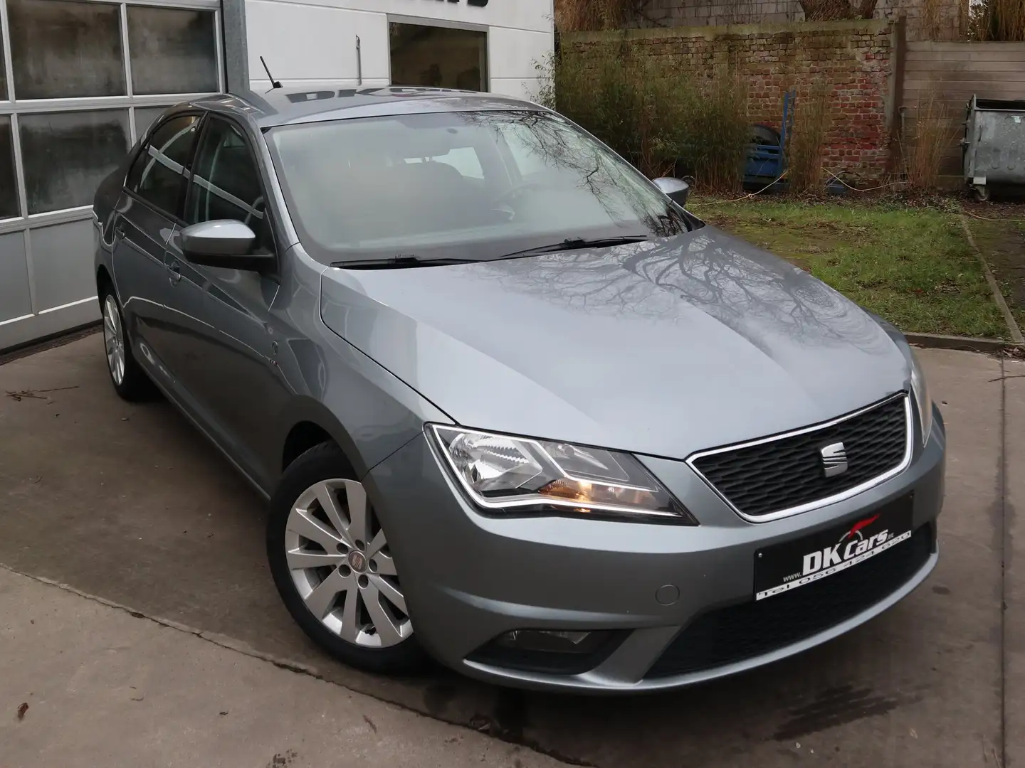 SEAT Toledo 1.6 CR TDI 12maand Garantie Šedá - 1