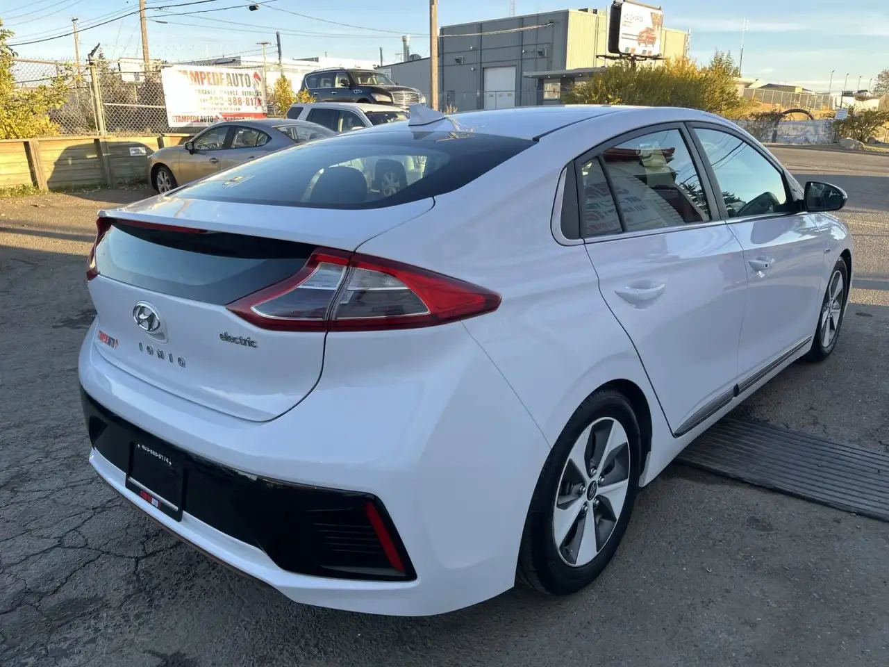 Hyundai IONIQ снимка Hyundai IONIQ