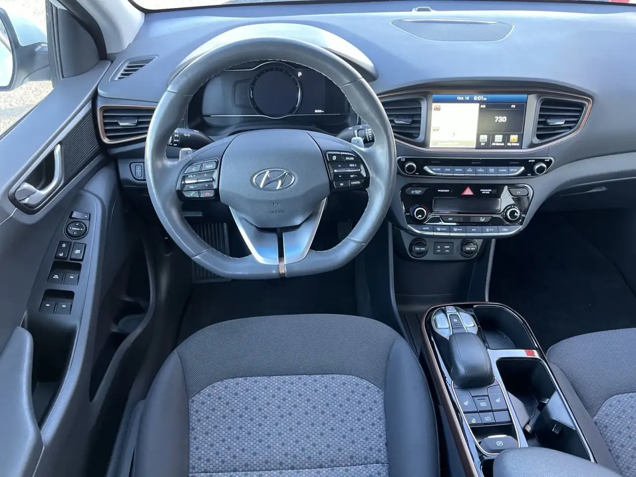 Hyundai IONIQ снимка Hyundai IONIQ