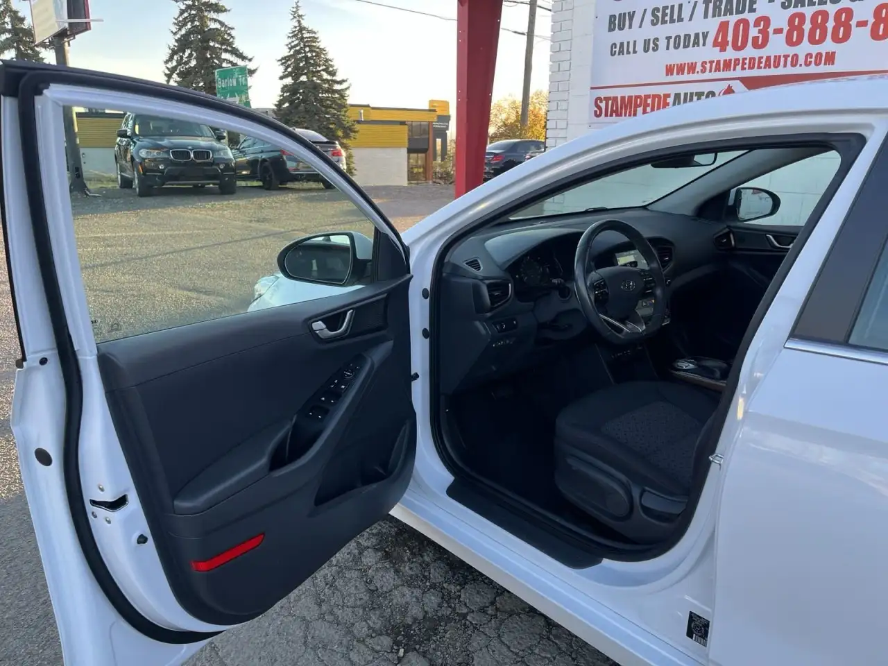 Hyundai IONIQ снимка Hyundai IONIQ
