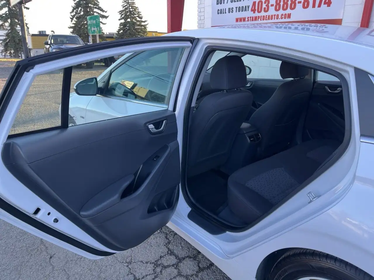 Hyundai IONIQ снимка Hyundai IONIQ
