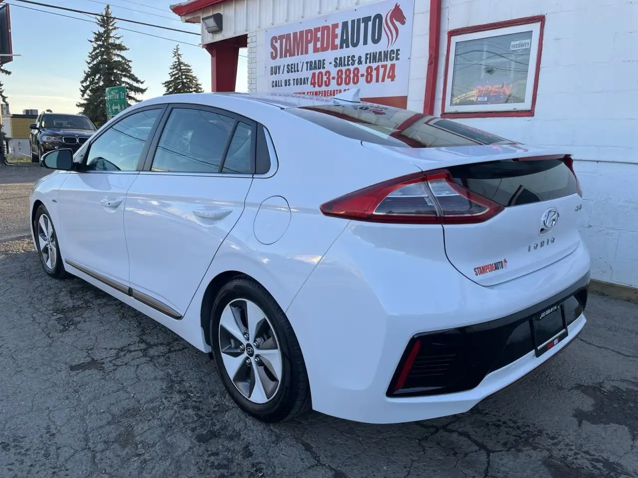 Hyundai IONIQ снимка Hyundai IONIQ