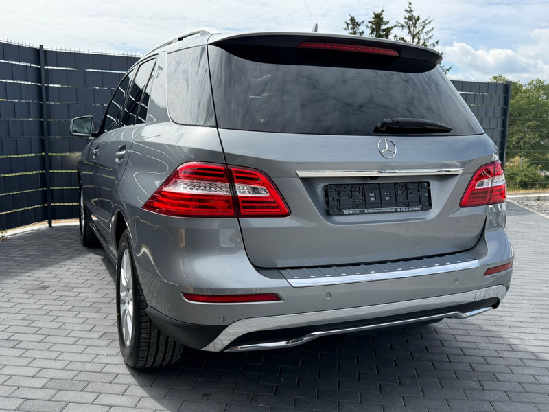 Mercedes-Benz ML 250 BlueTec 4M*7G*PANO*CAM*LUFT*AHK — photo 8
