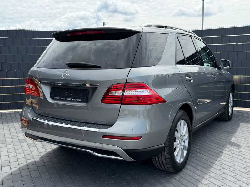 Mercedes-Benz ML 250 BlueTec 4M*7G*PANO*CAM*LUFT*AHK — photo 6
