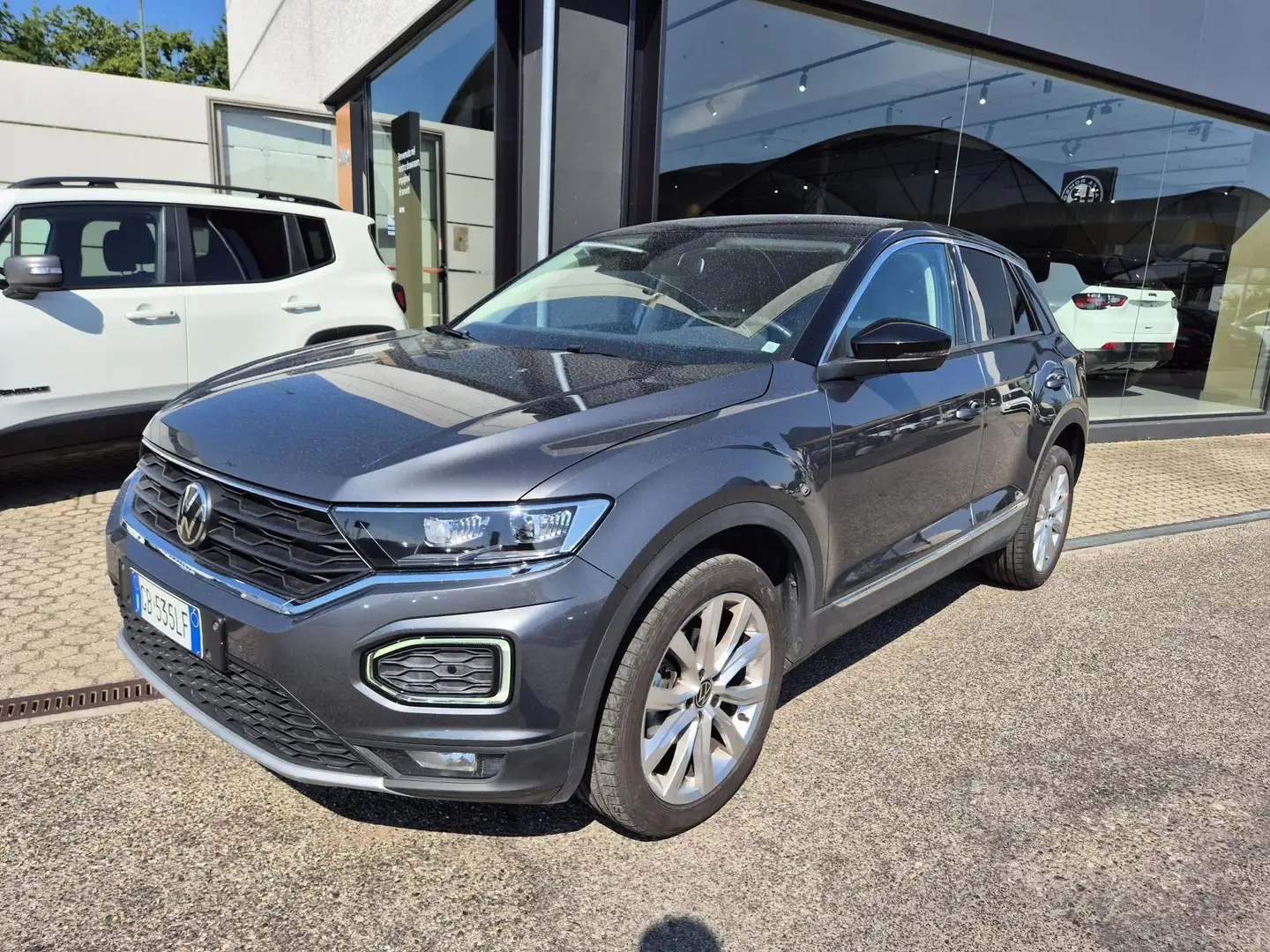 Volkswagen T-Roc 1.5 TSI ACT DSG Advanced BlueMotion Technology Grijs - 1