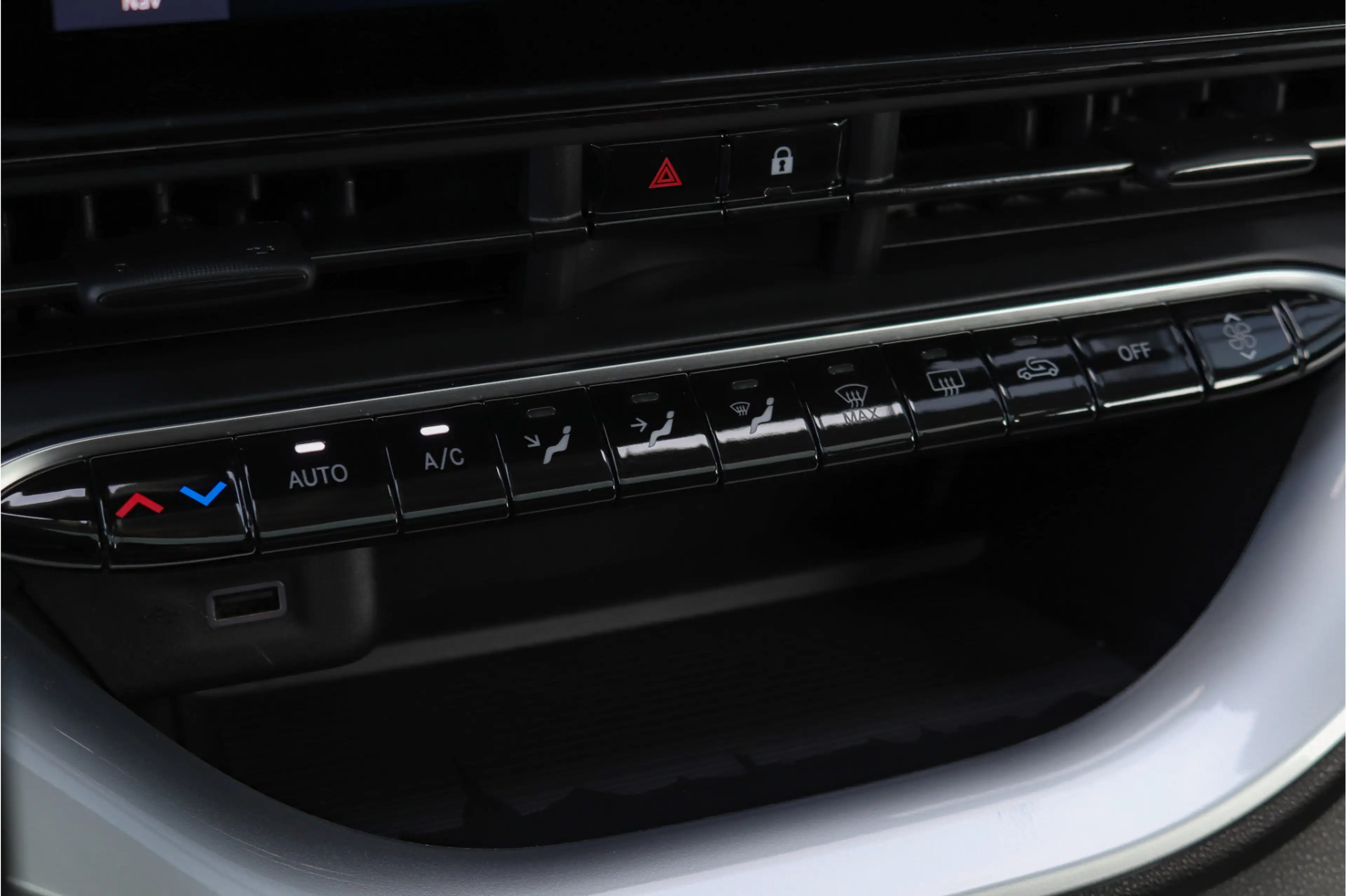 Fiat 500e Icon 42 kWh Magic Eye Pano Carplay Zeer luxe Garan — photo 15