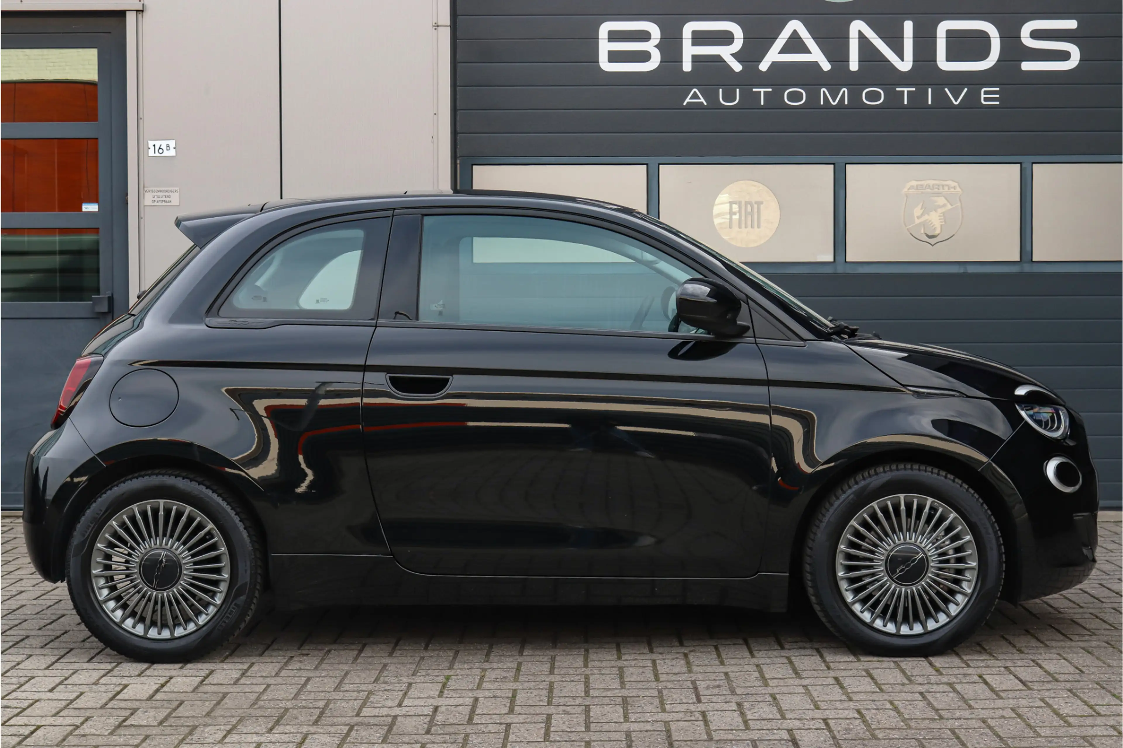 Fiat 500e Icon 42 kWh Magic Eye Pano Carplay Zeer luxe Garan — photo 7