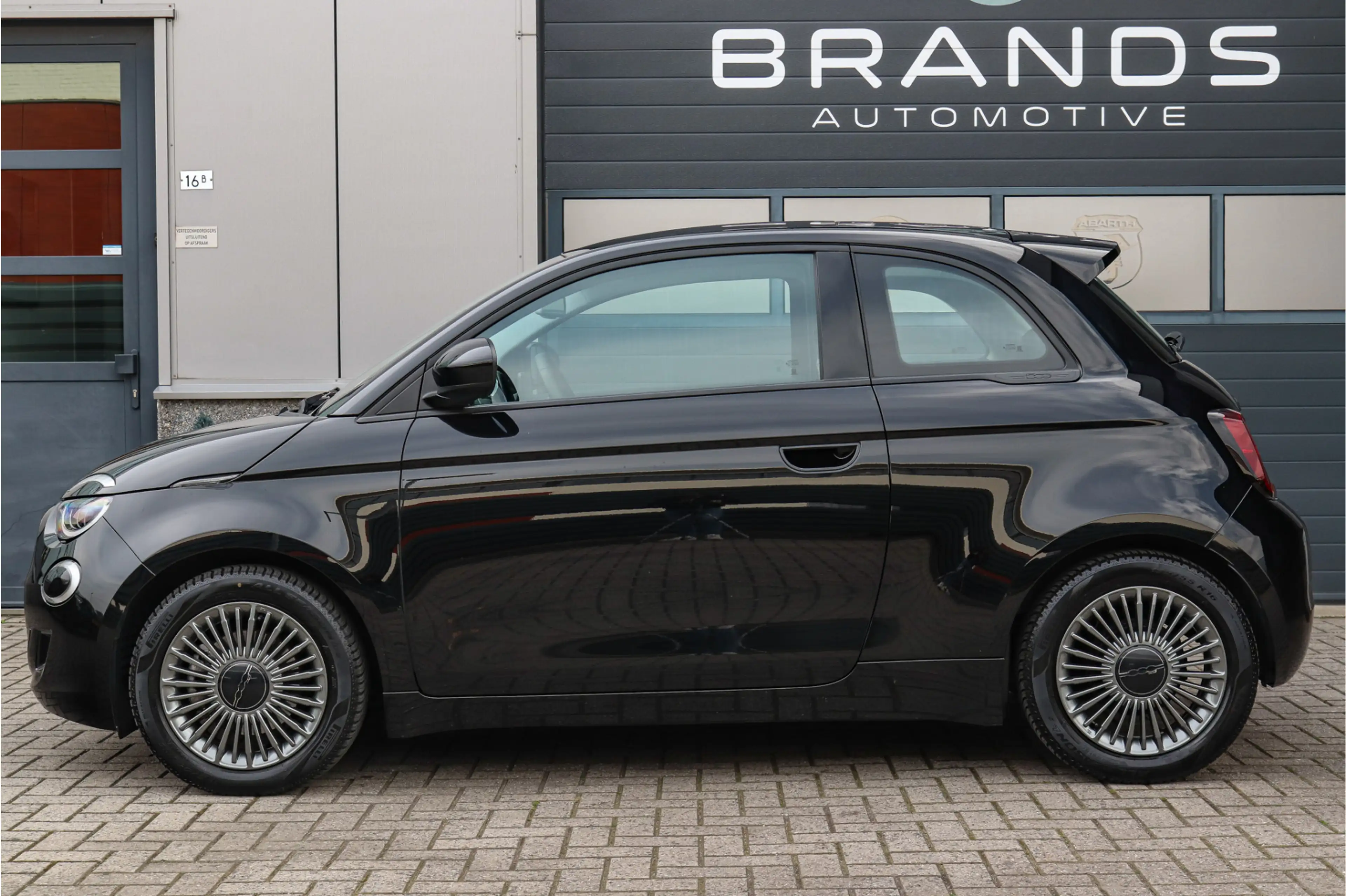 Fiat 500e Icon 42 kWh Magic Eye Pano Carplay Zeer luxe Garan — photo 5