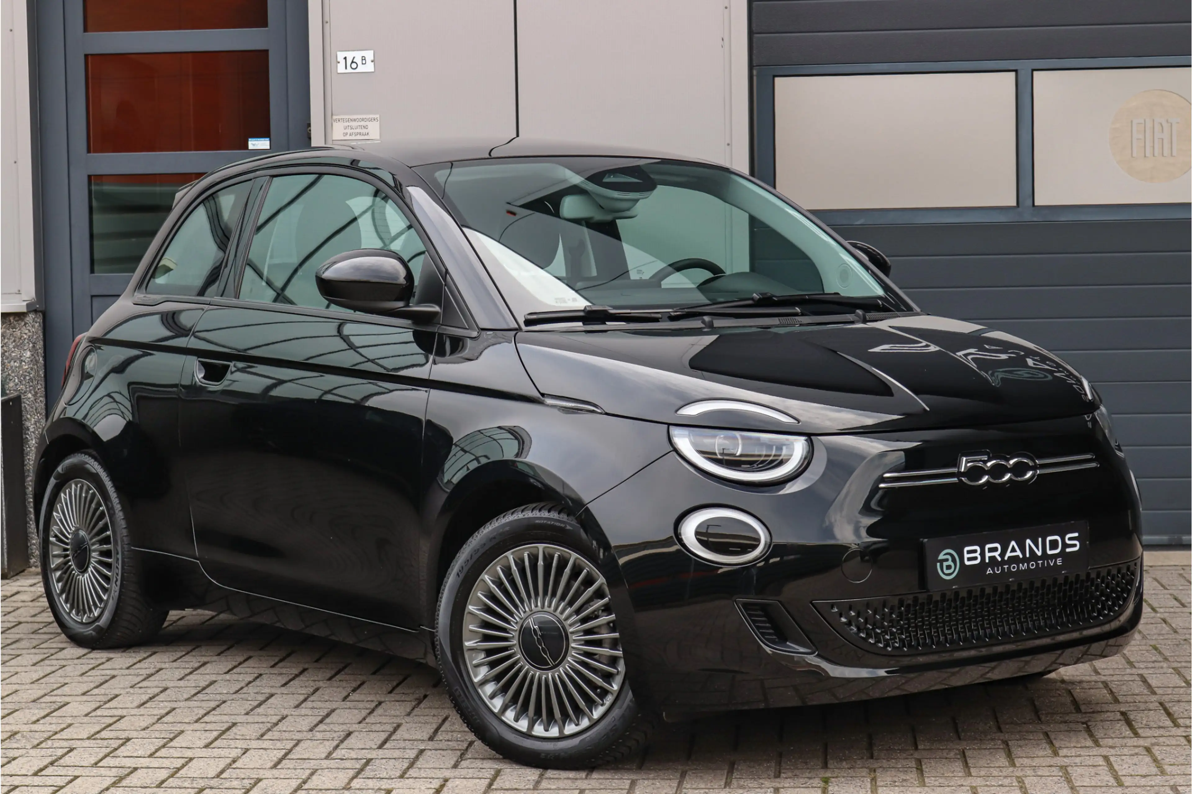 Fiat 500e Icon 42 kWh Magic Eye Pano Carplay Zeer luxe Garan — photo 3