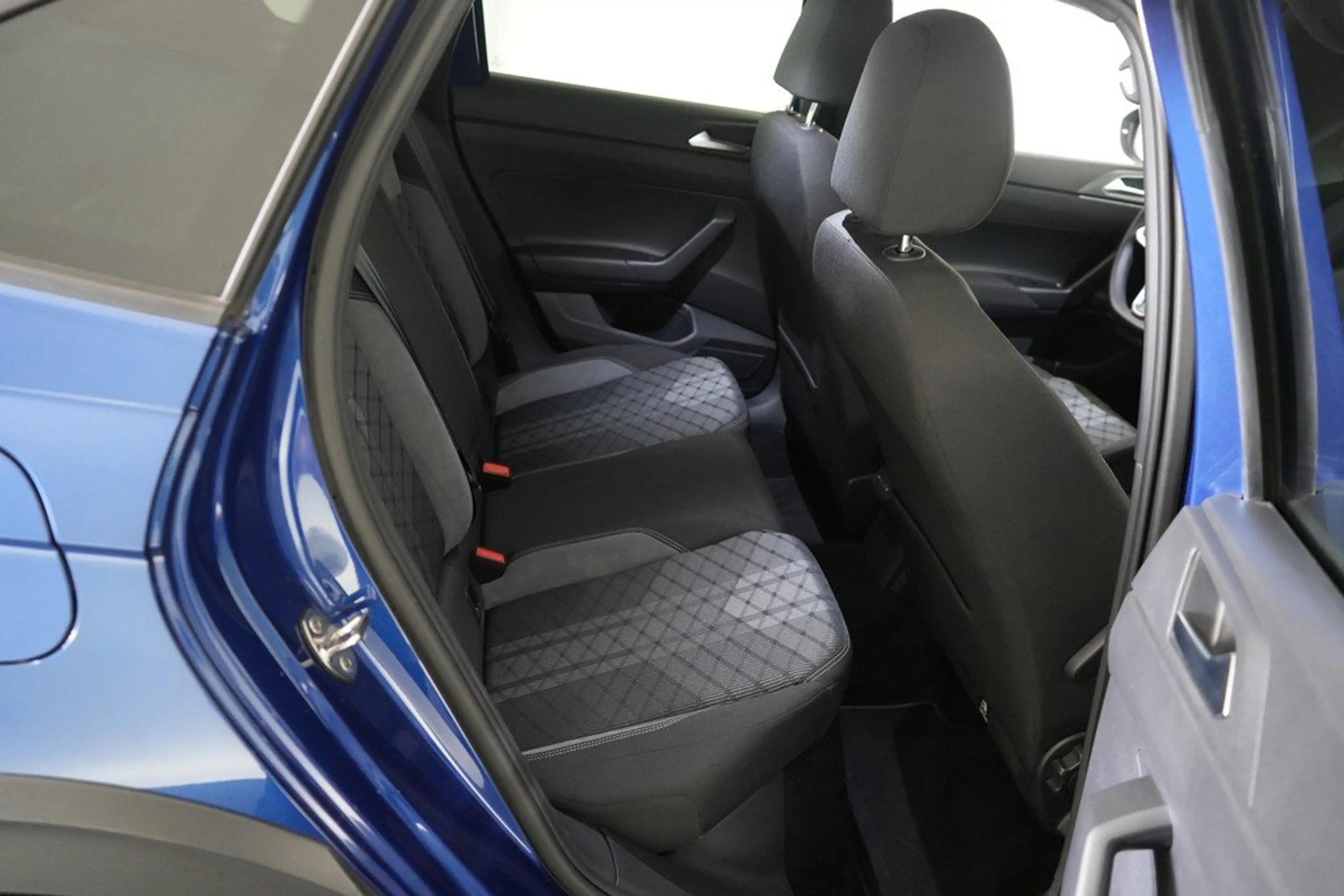 Volkswagen Taigo 1.5 TSI DSG R-Line AHK ACC Kamera Navi — photo 10