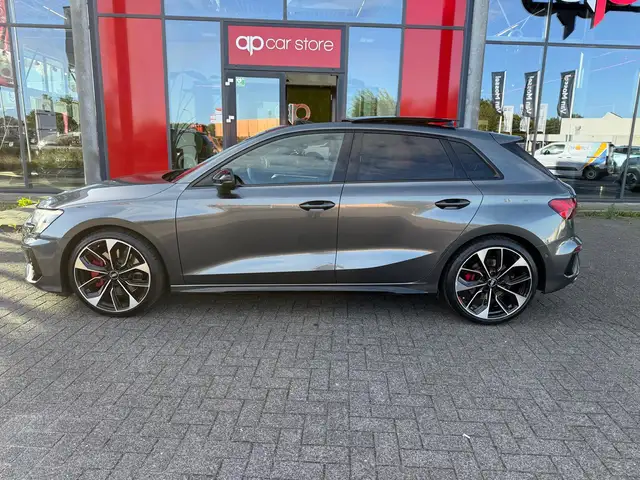 Audi A3 view 4