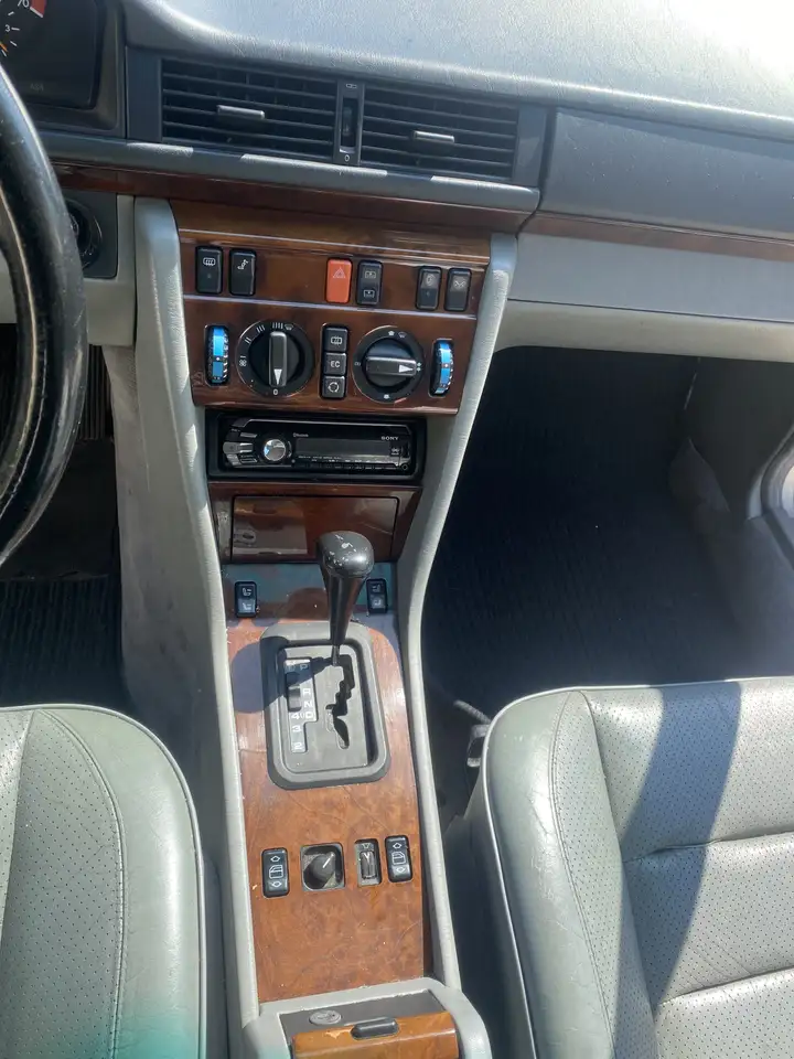 Mercedes-Benz E 260, foto 12