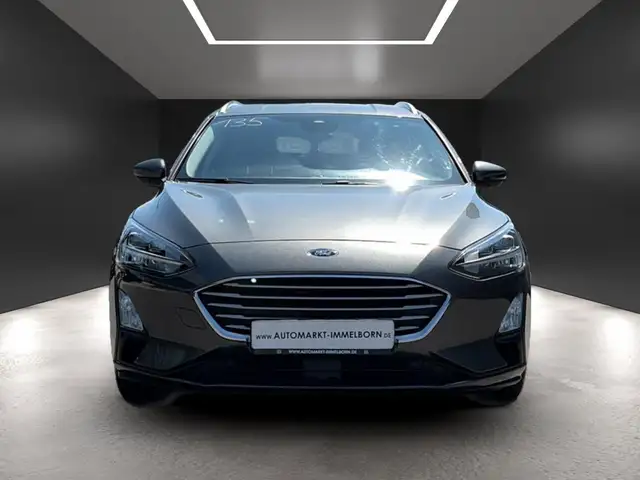 Ford Focus view 9