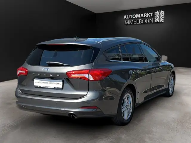 Ford Focus view 7