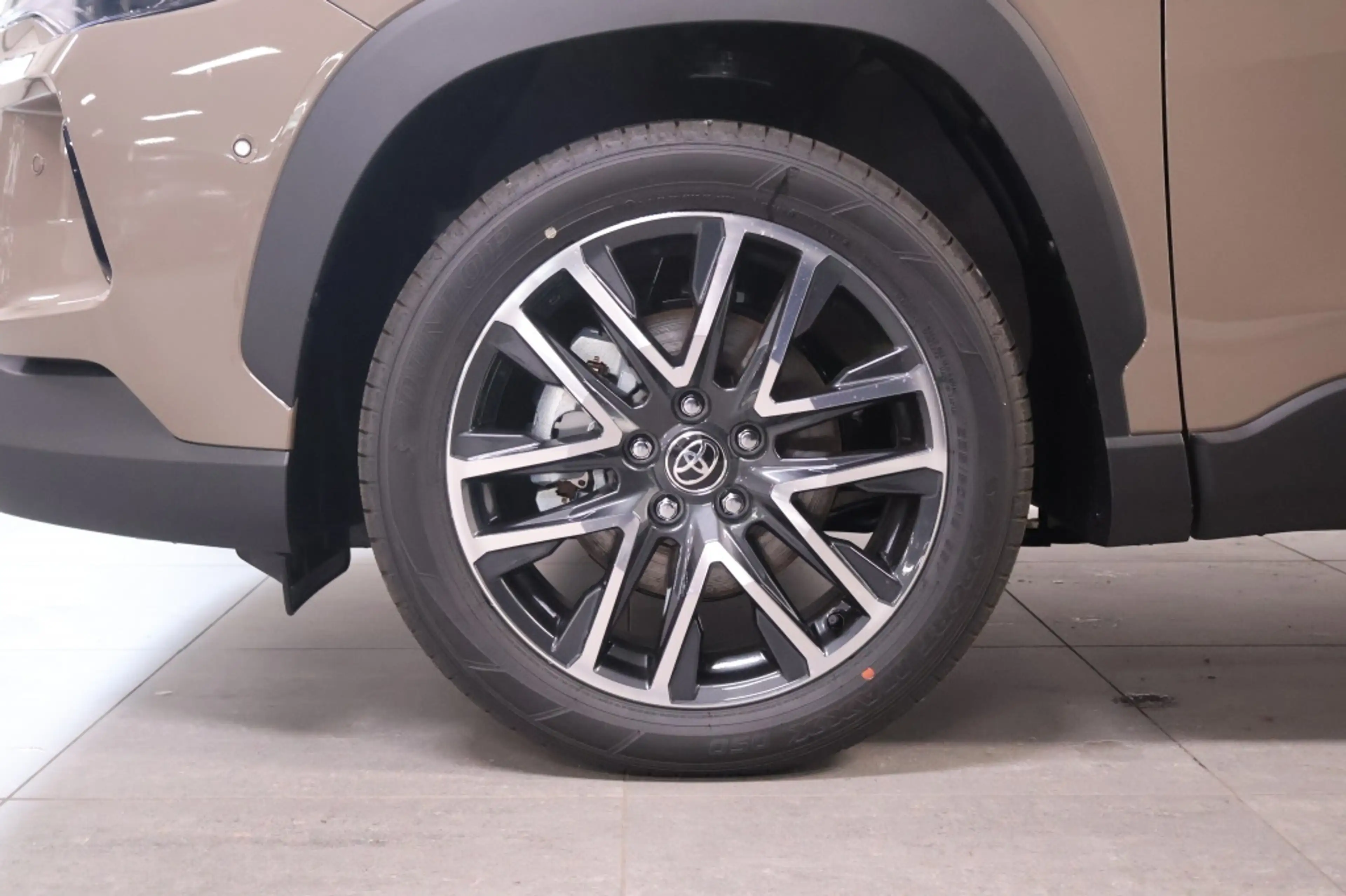 Toyota Corolla Cross Hybrid 180 Executive | AWD | 4x4 | Direct leverbaa — photo 4