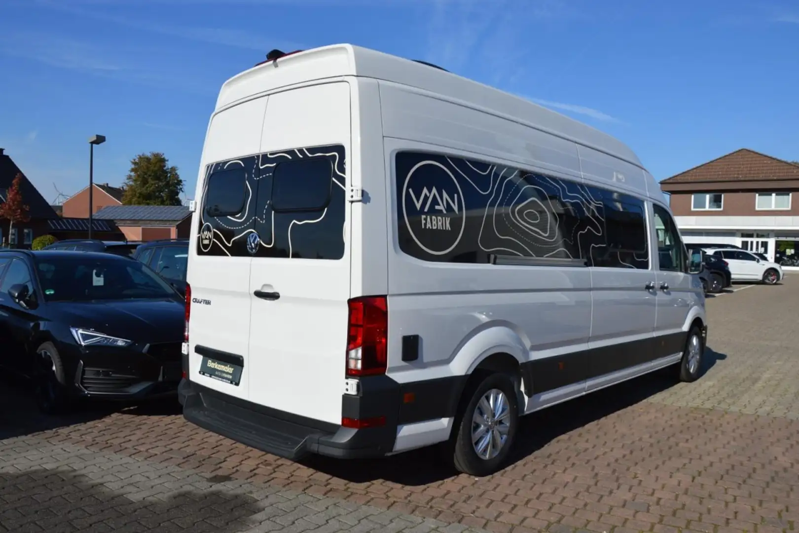 Volkswagen Crafter DSG VAN Fabrik premium Individualausbau Weiß - 2