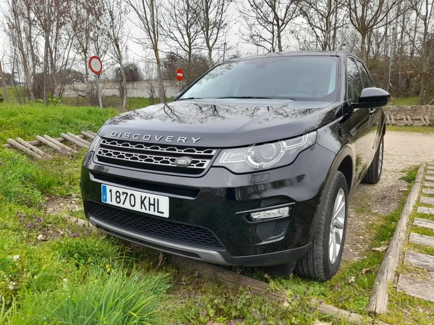 Land Rover Discovery Sport 2.0TD4 HSE Luxury 4x4 180 Negro - 2