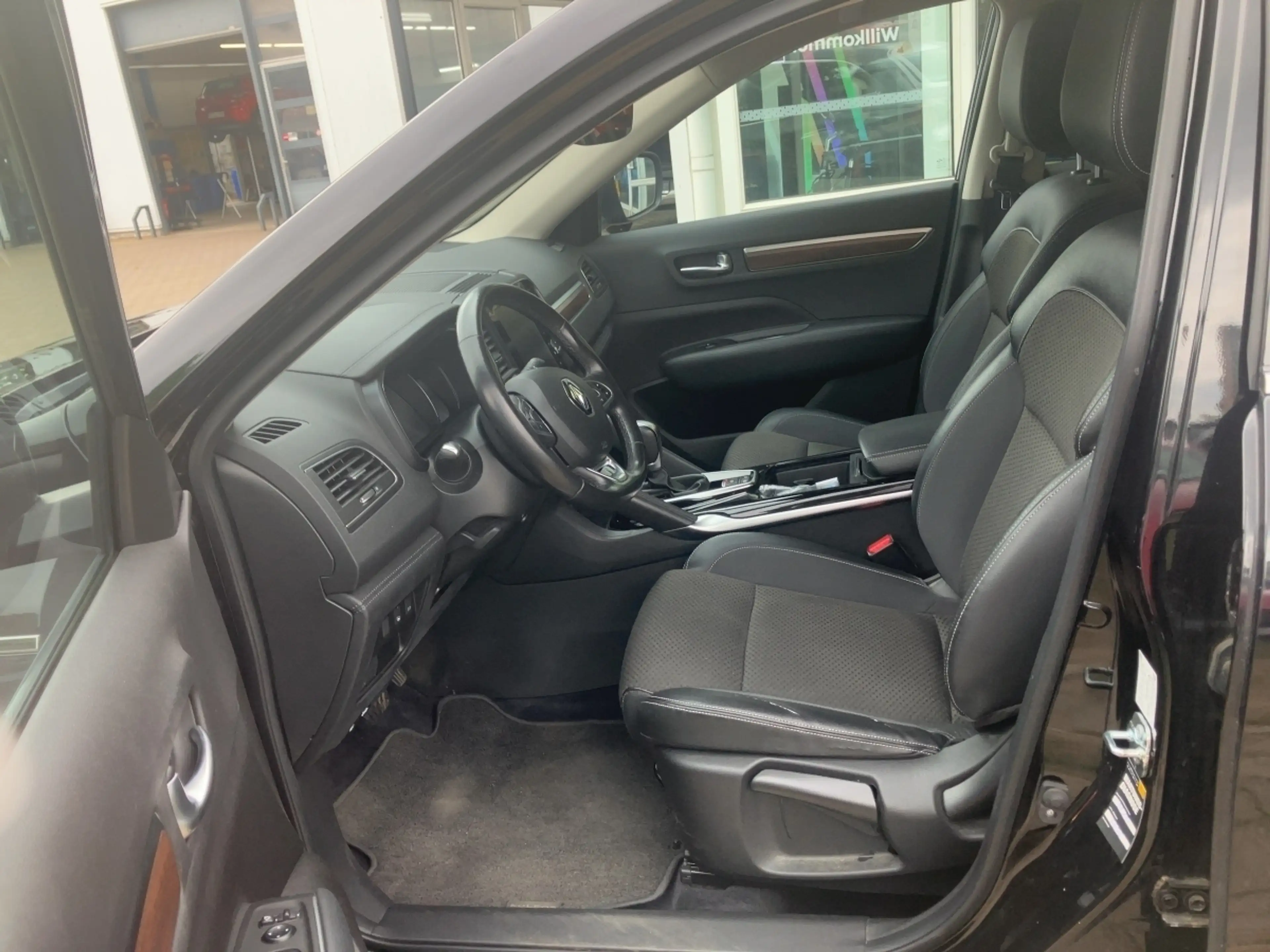 Renault Koleos LIMITED BLUE dCi 150 X-tronic — photo 7