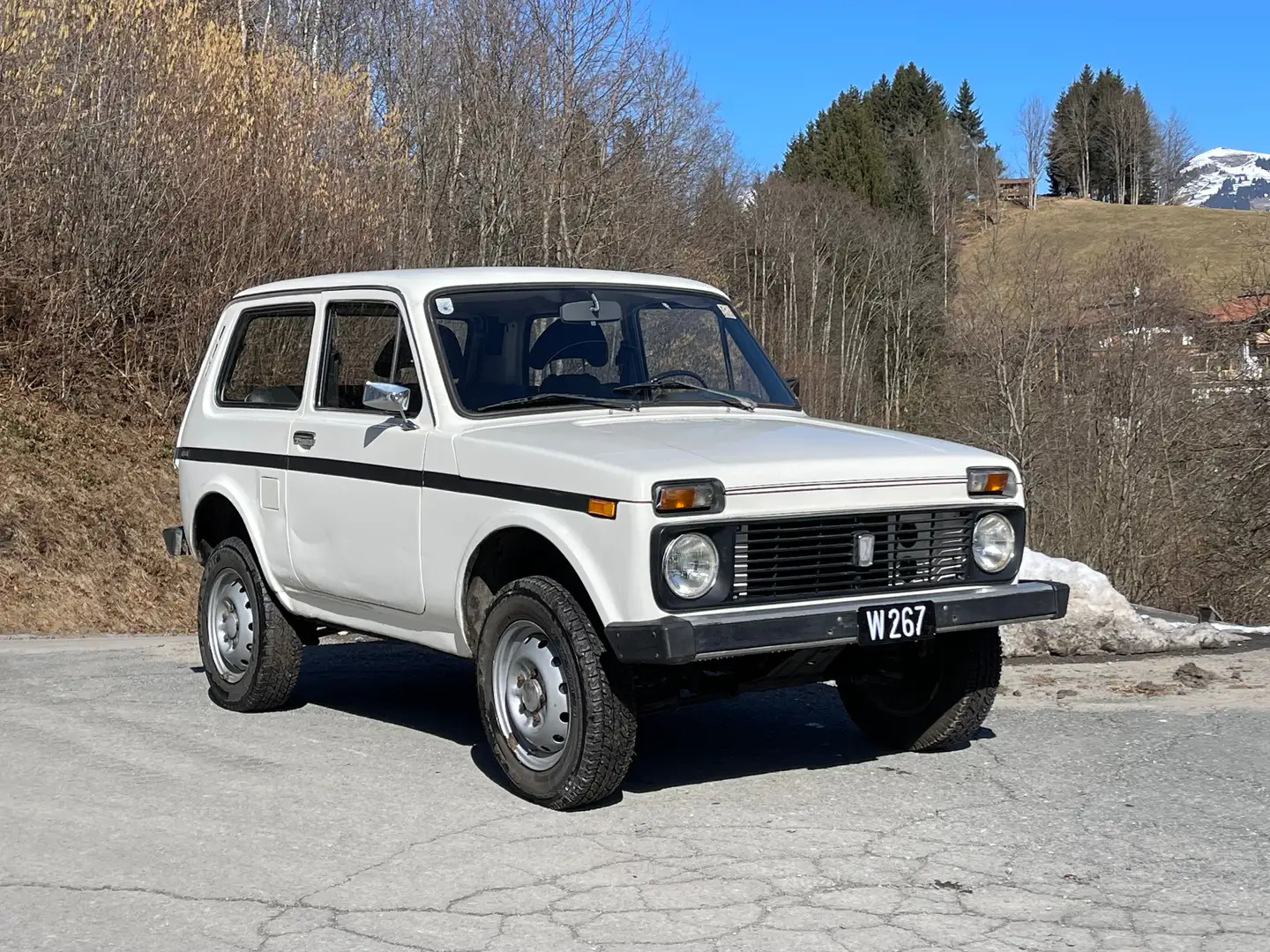 Lada Niva 1600 4x4 Taiga Weiß - 1