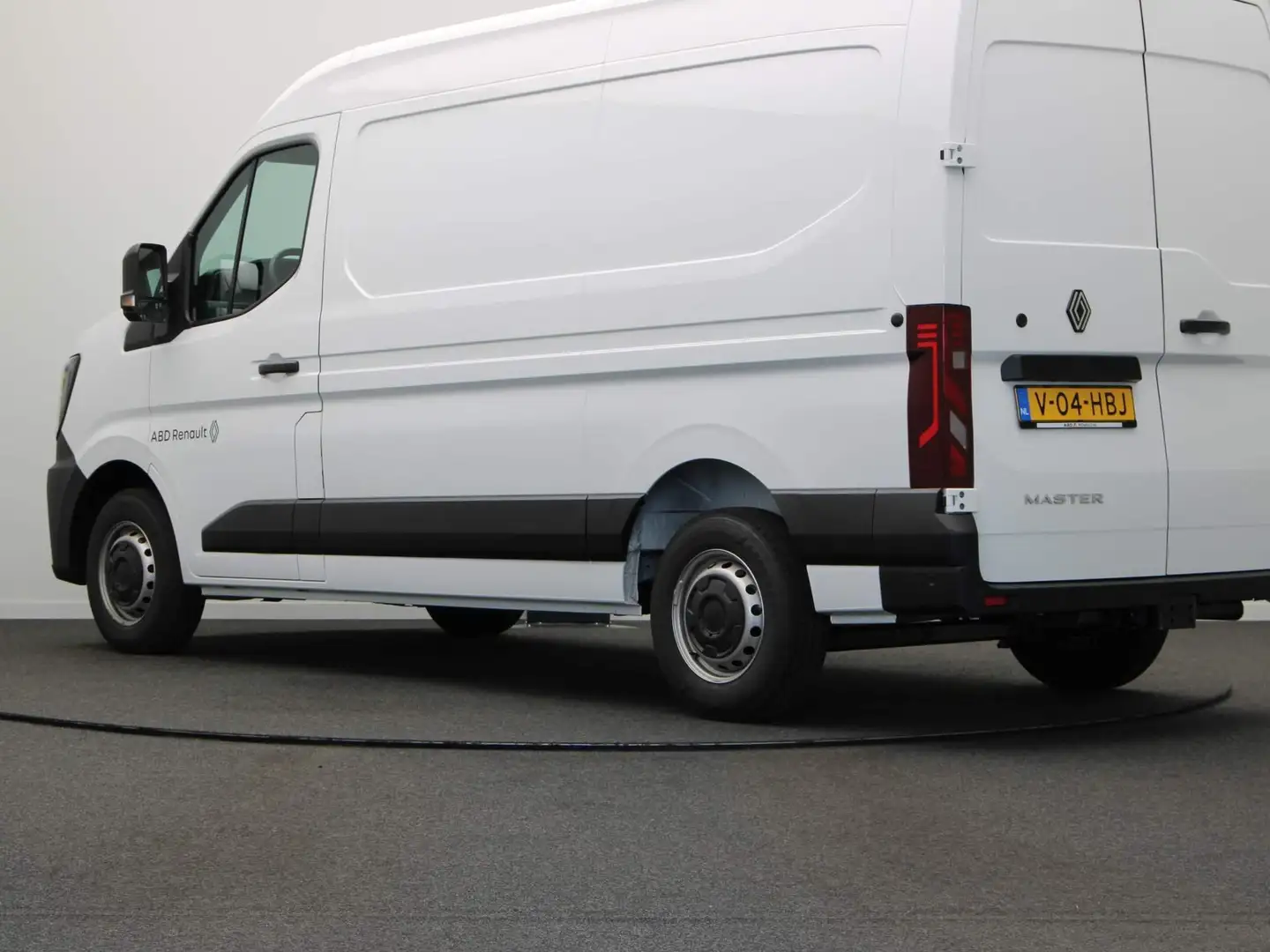Renault Master T35 2.0 dCi 150pk L2H2 Advance | Laadruimtebetimme Wit - 2