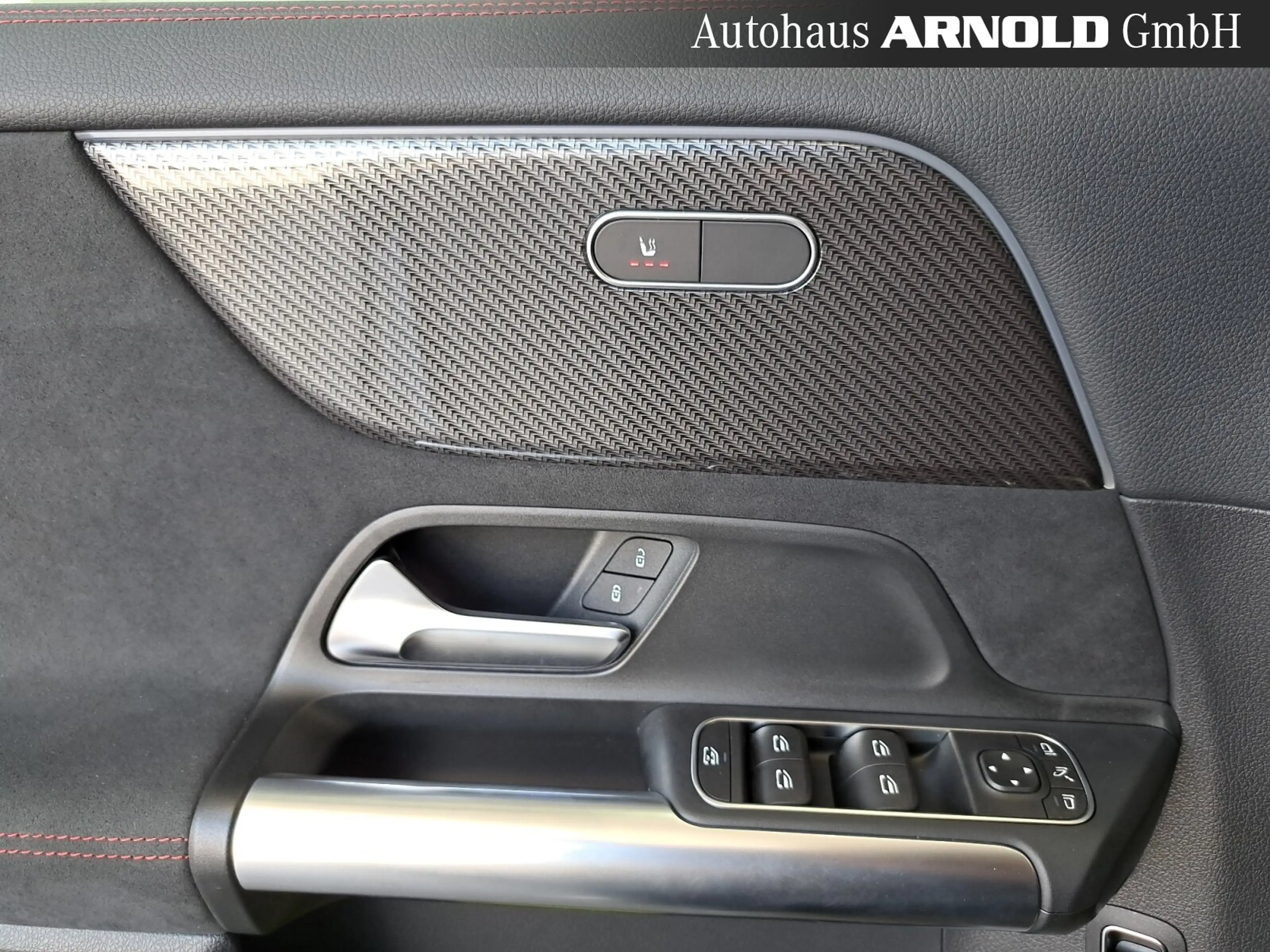 Mercedes-Benz GLA 250 GLA 250 4M AMG-Line 360° DISTRONIC el-Klappe LED — photo 13