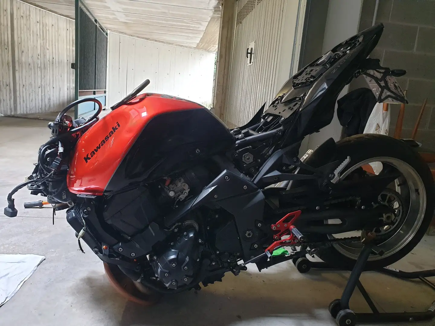 Kawasaki Z 1000 Orange - 2