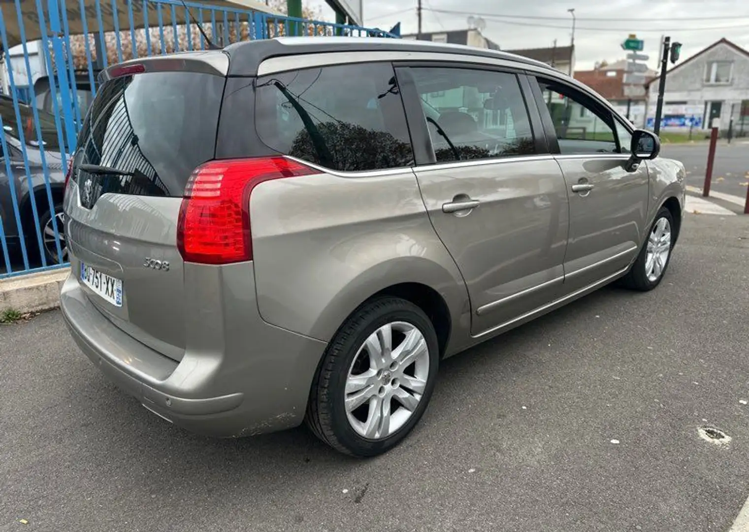 Peugeot 5008 2L HDI 163ch BVA - 2